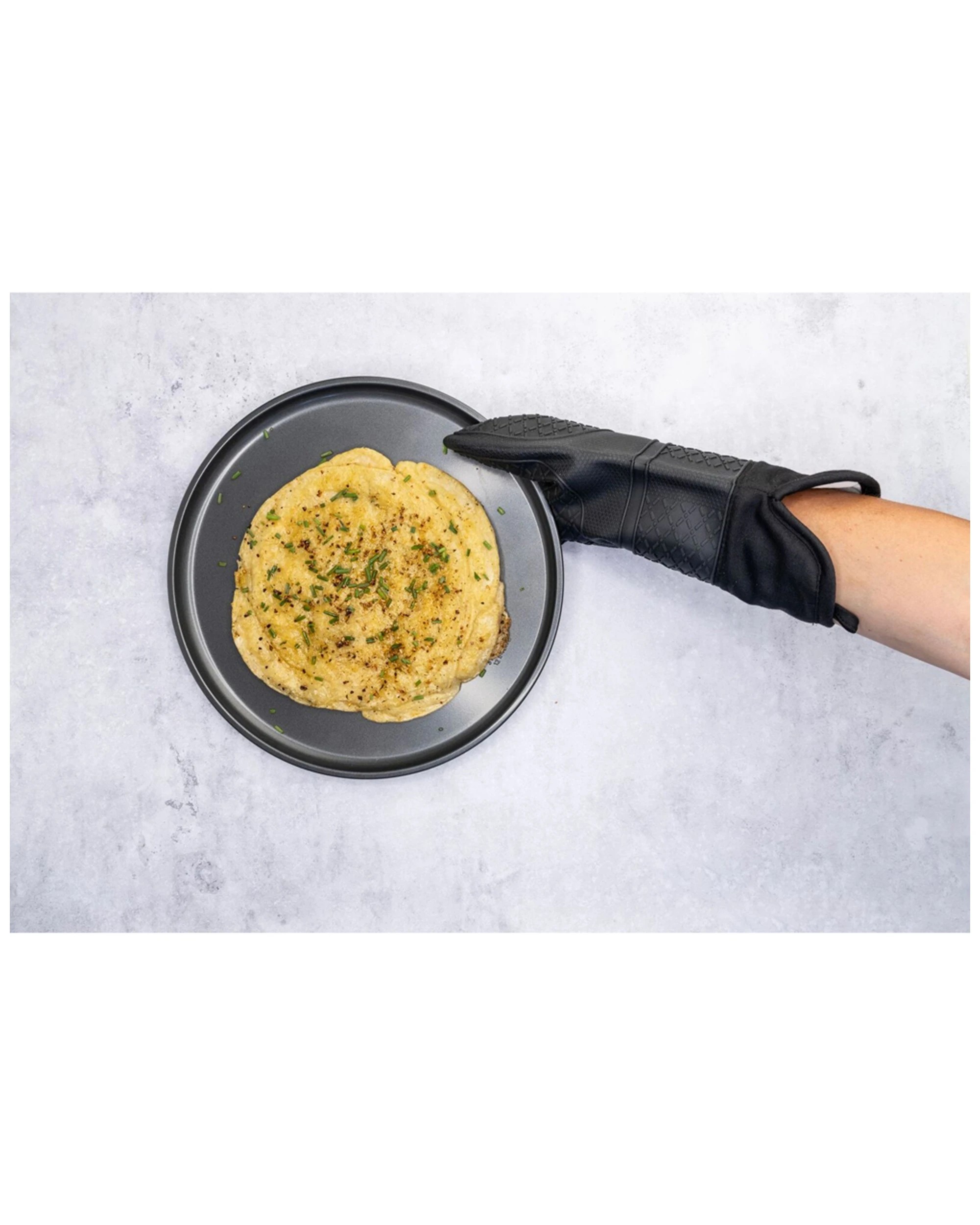 1 Cuisena Heat-Resistant Silicone and Fabric Oven Glove 94266 Black - Black, 1 of 5