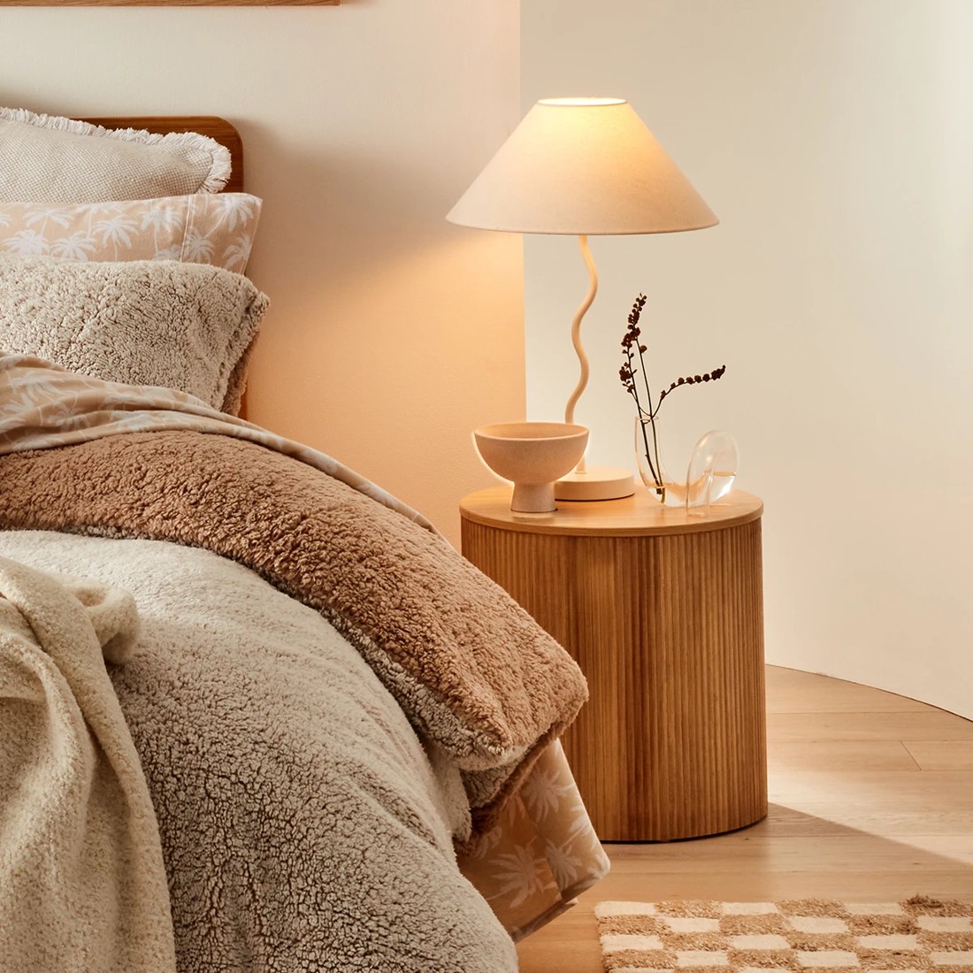 4 Ribbed Side Table, 4 of 4