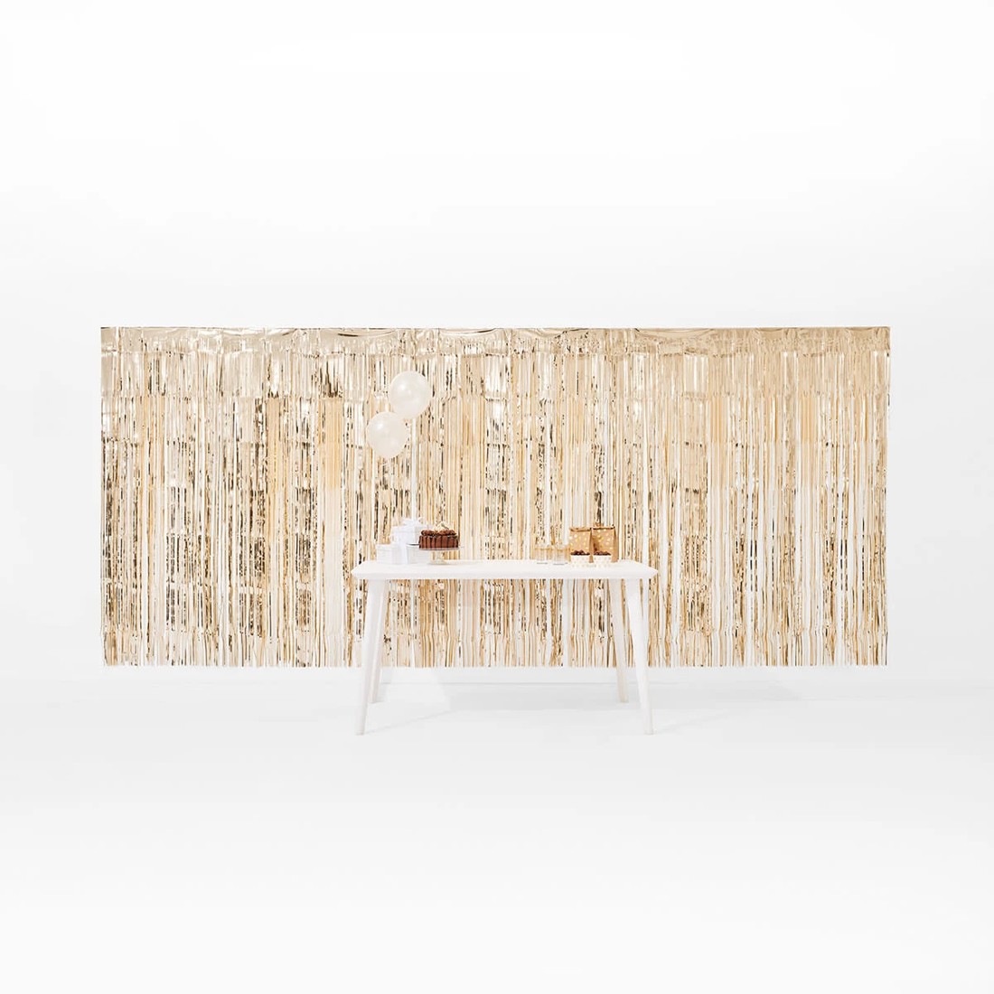 1 Gold Look Backdrop, 1 of 5