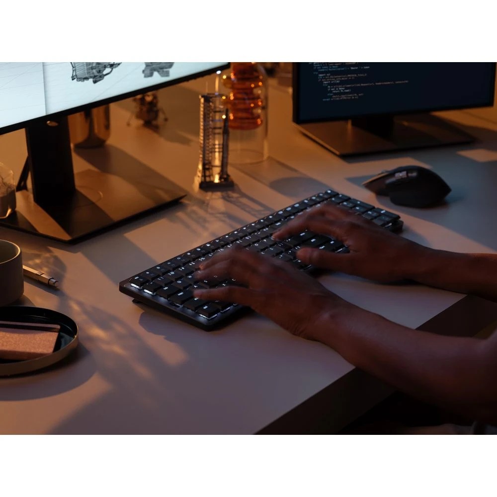 8 Logitech MX Mechanical Keyboard Tactile Quiet Graphite, 8 of 10