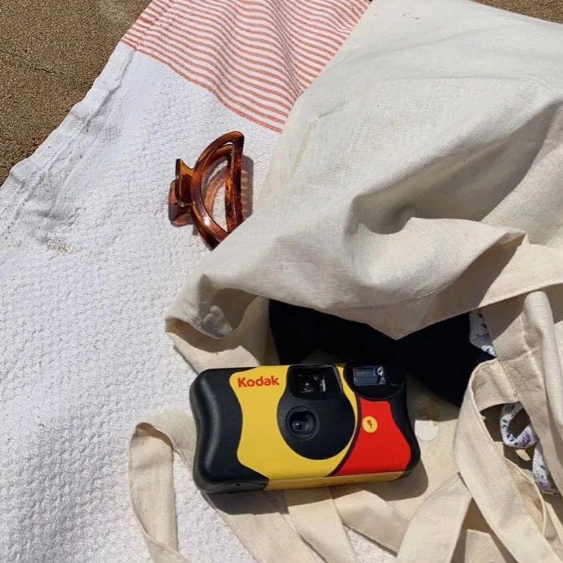 4 3 Pack Kodak Fun Saver Single Use Cameras - Yellow, 4 of 8