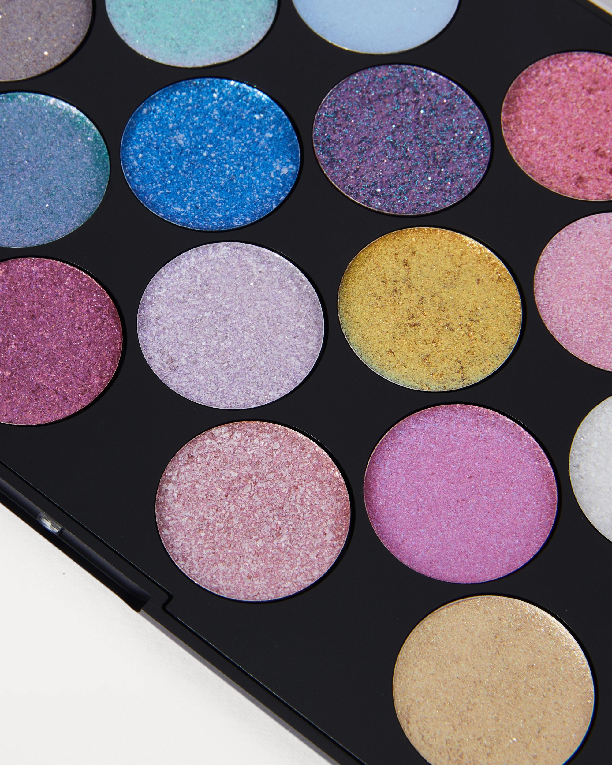 4 OXX Beauty 18 Shades Eyeshadow Palette - Glitter, 4 of 7