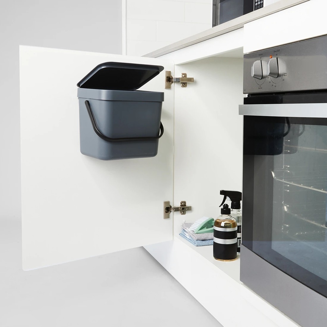 1 7L Rectangular Fliptop Bin, 1 of 7