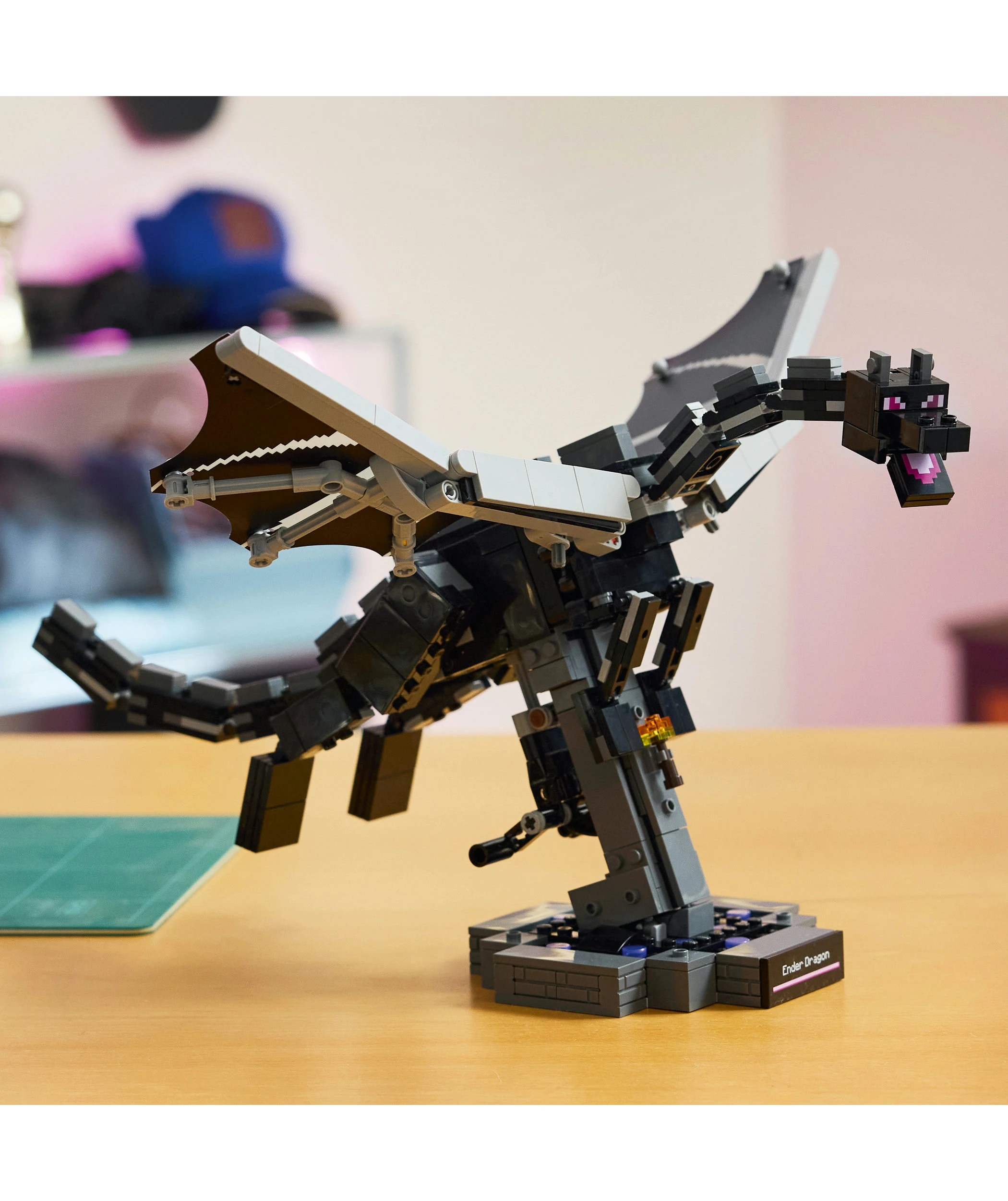 9 LEGO Minecraft The Ender Dragon 21595, 9 of 10