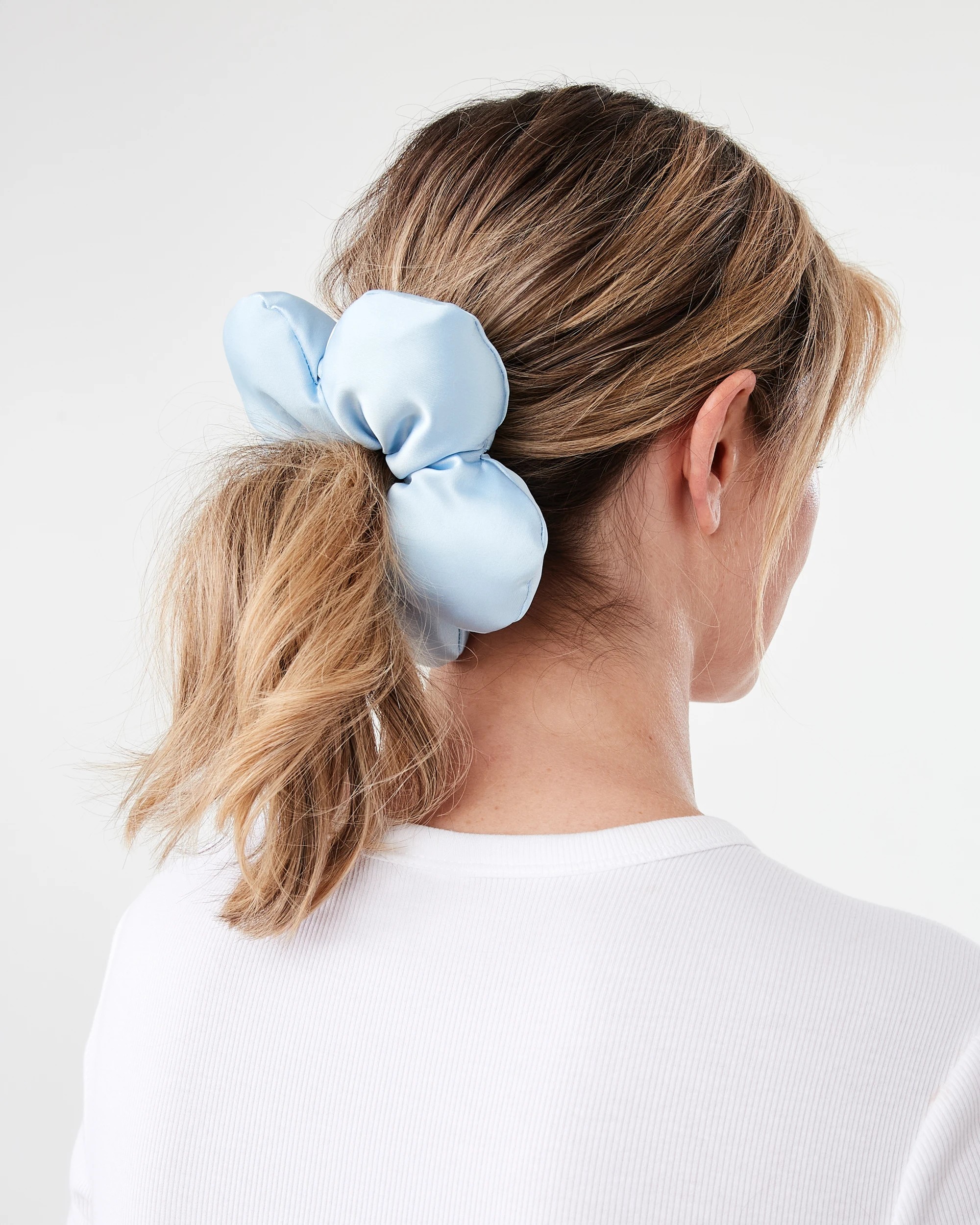 4 2 Pack Flower Scrunchies - Blue and Cream, 4 of 5