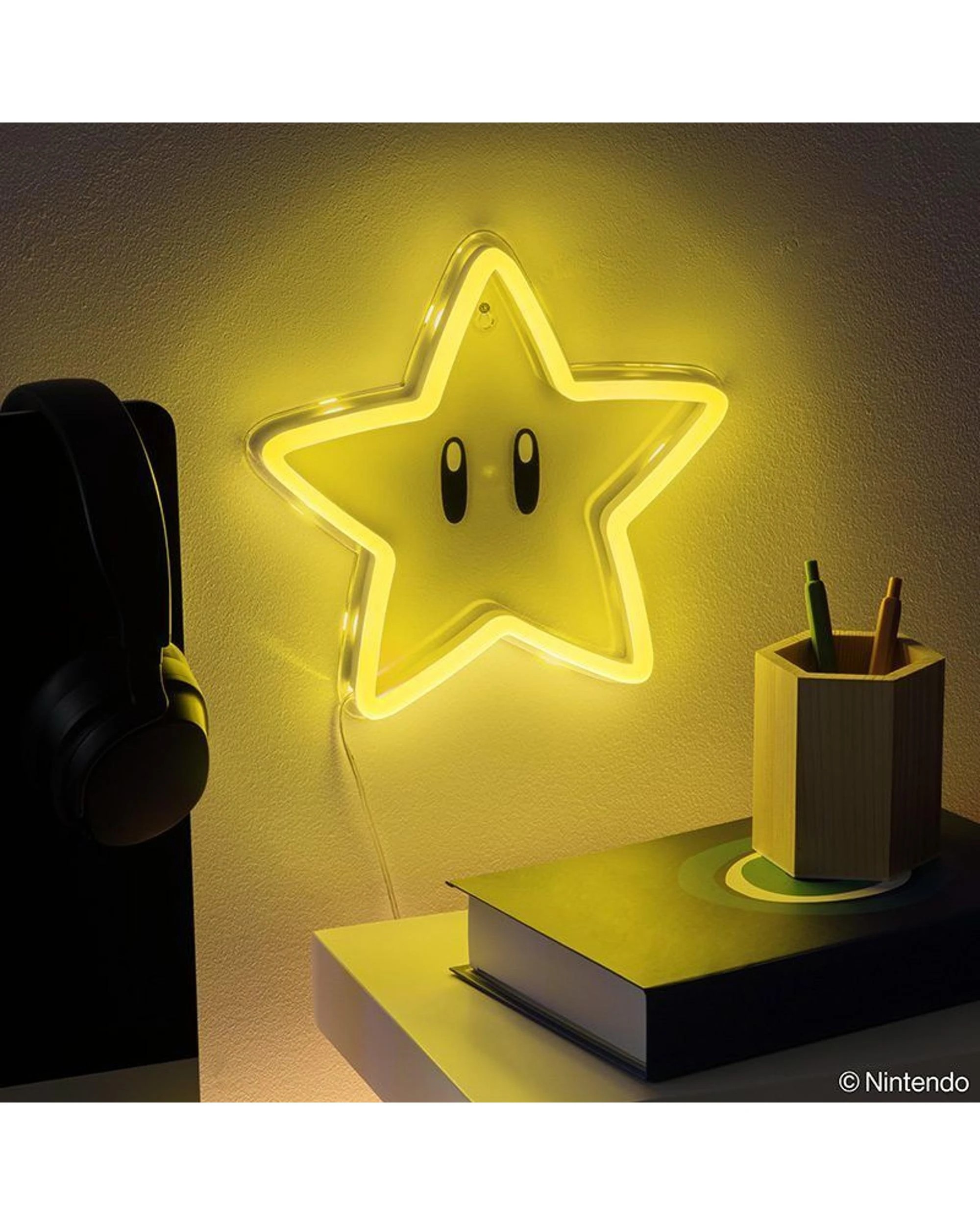 4 Paladone Super Mario Super Star LED Neon USB Light, 4 of 4