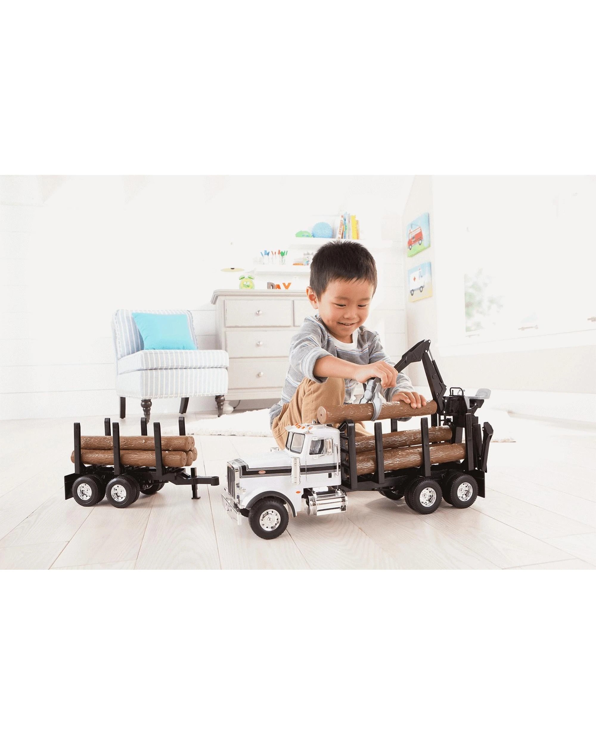 7 Big Farm Peterbilt 1:16 Scale Model 367 Logging Truck with Pup Trailer and Logs, 7 of 7