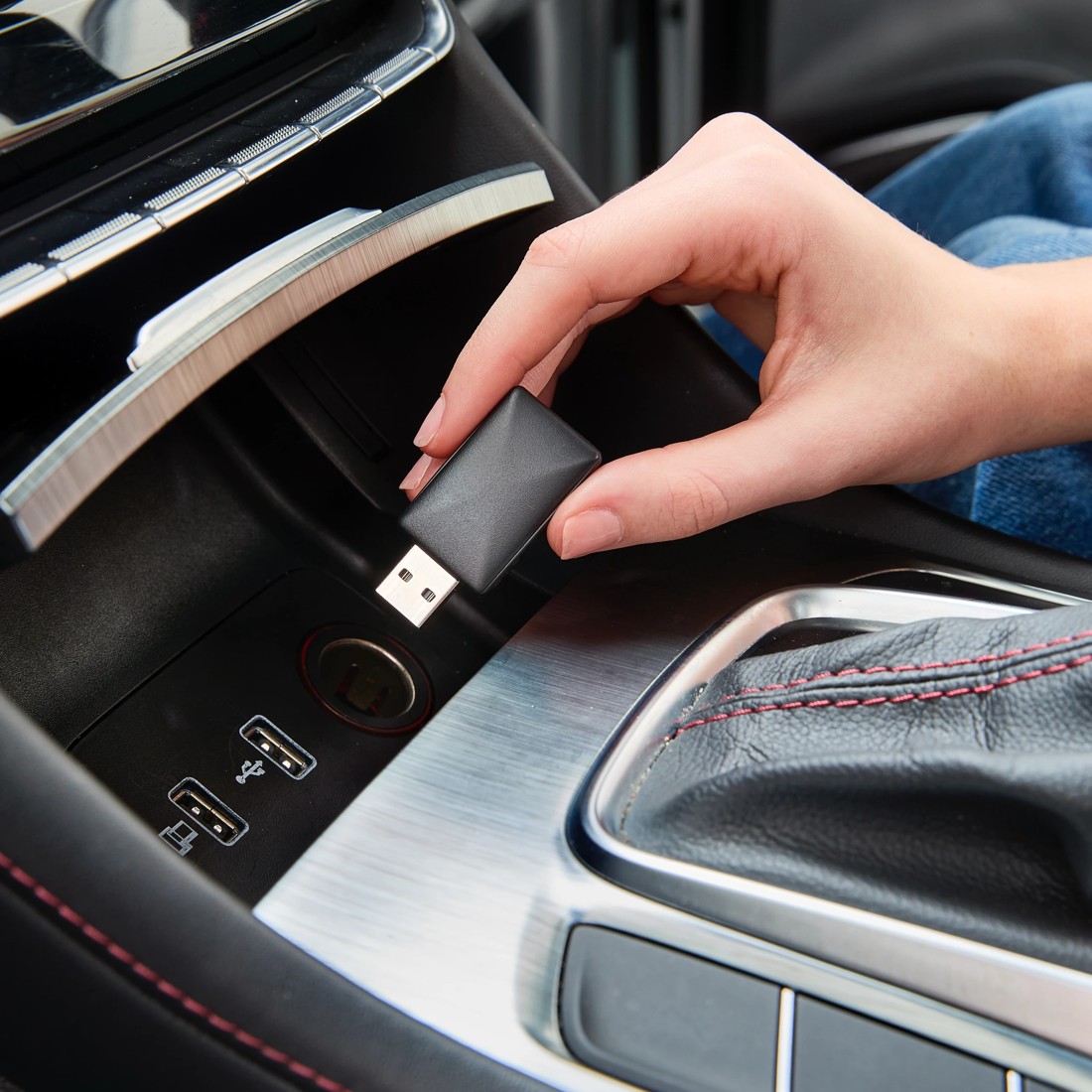 1 Wireless CarPlay Adapter, 1 of 8