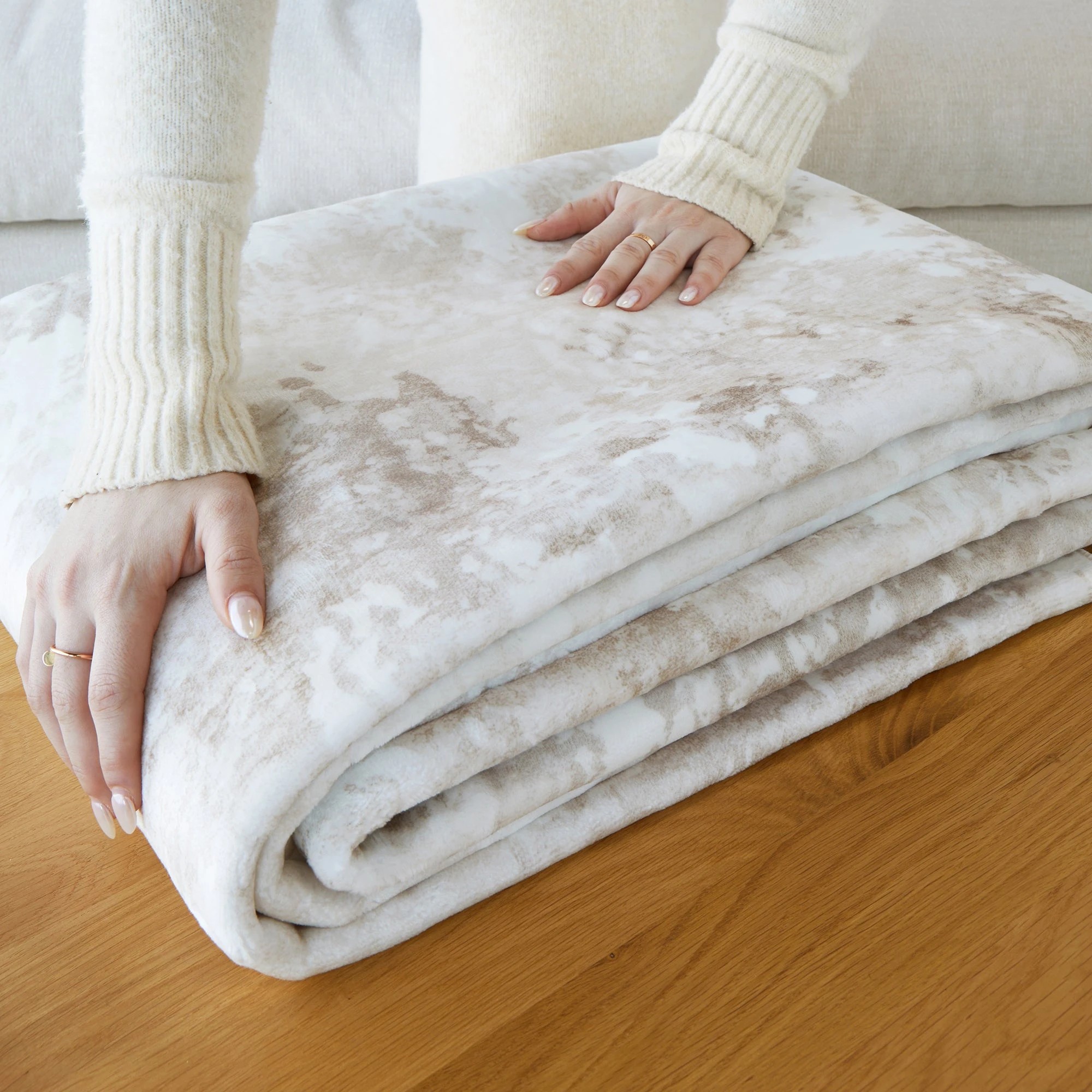 8 Common Ground Rugs Lotan 33 270x180cm - White, 8 of 9