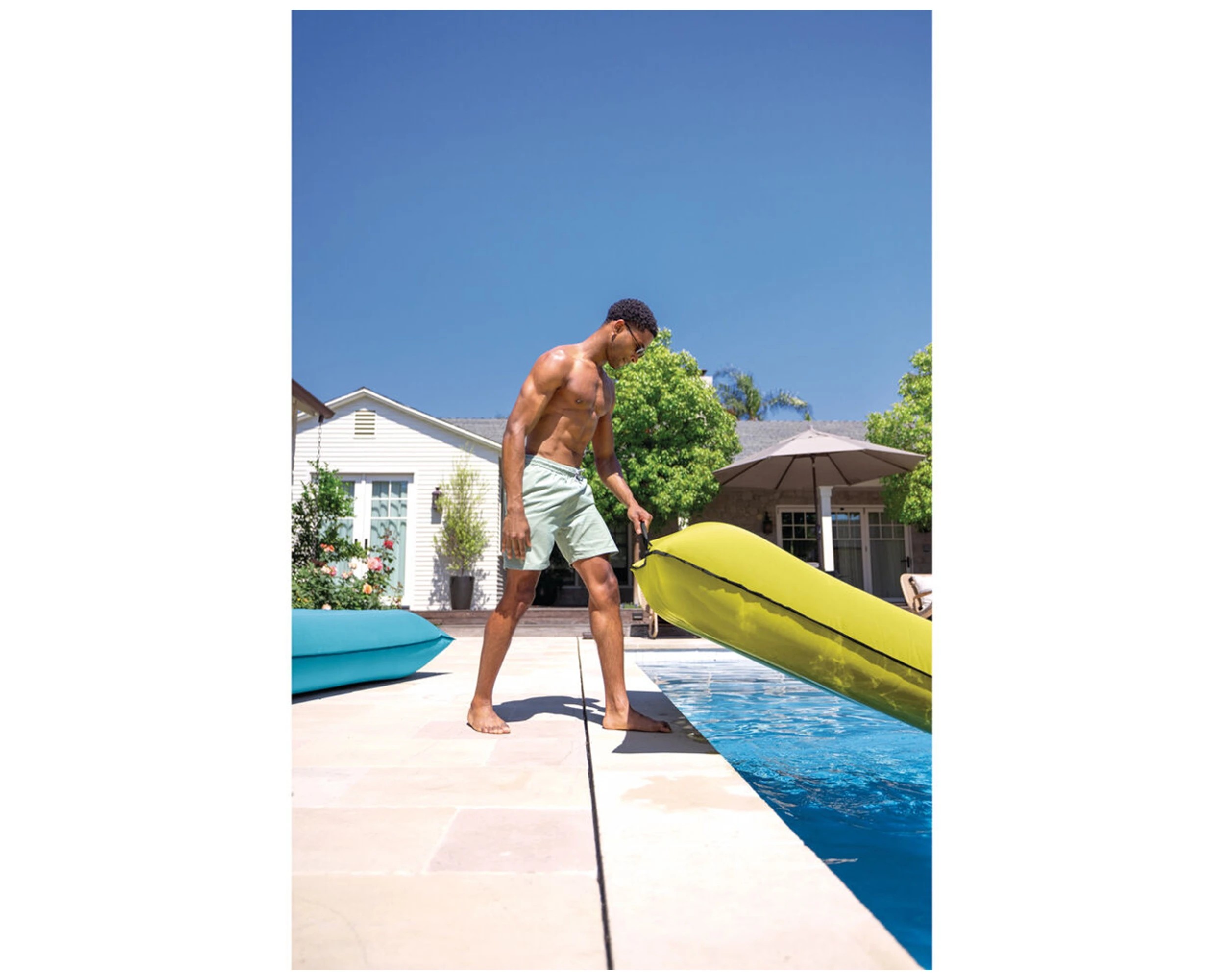 7 Intex Inflatable Outdoor Water-Resistant Luxe Lounges  72 L 61 W  Assorted, 7 of 9