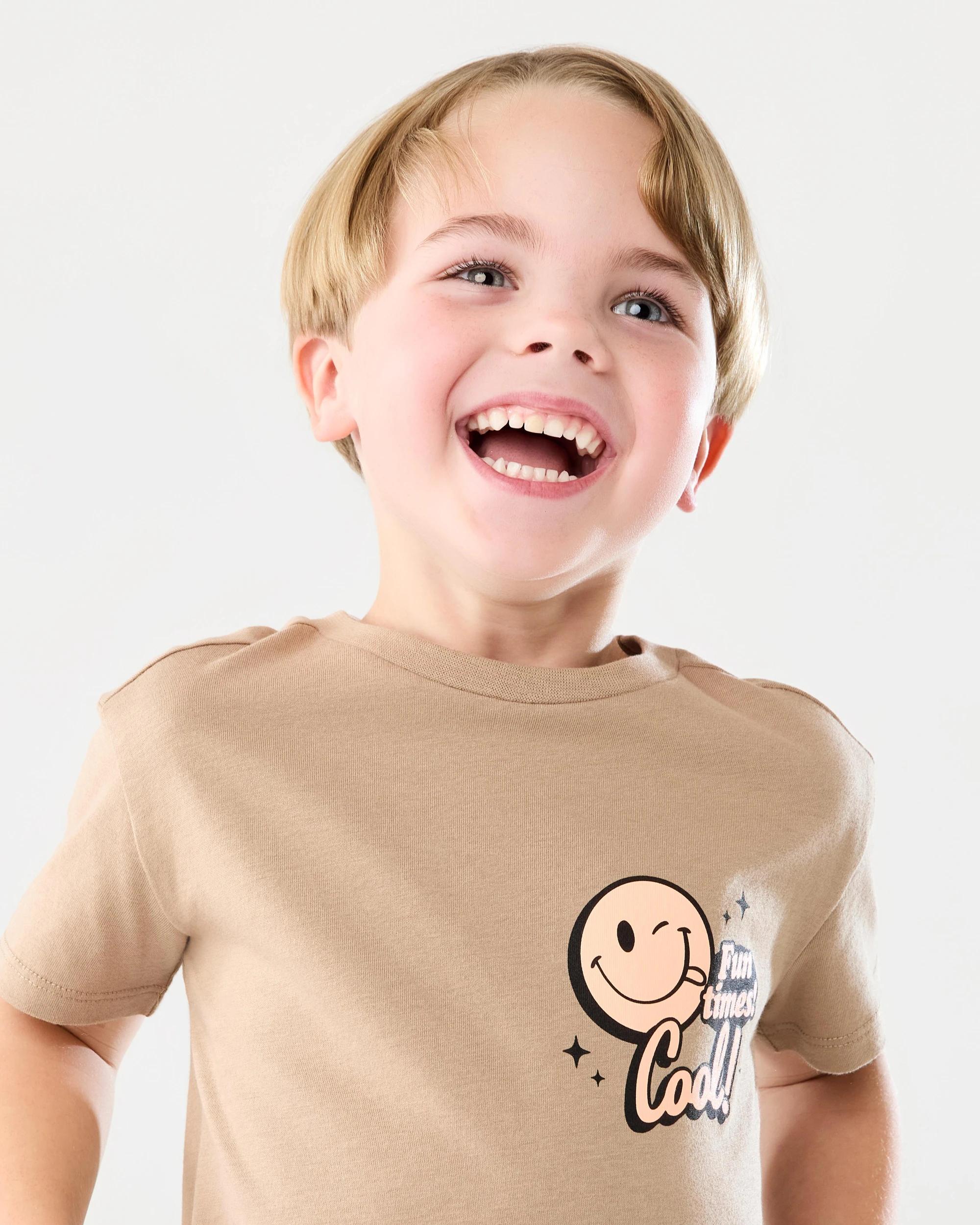 3 Chest Print T-shirt Bge Smiley, 3 of 10