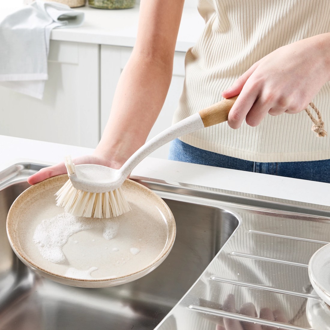 1 Bamboo Handle Scrubbing Brush - White, 1 of 5