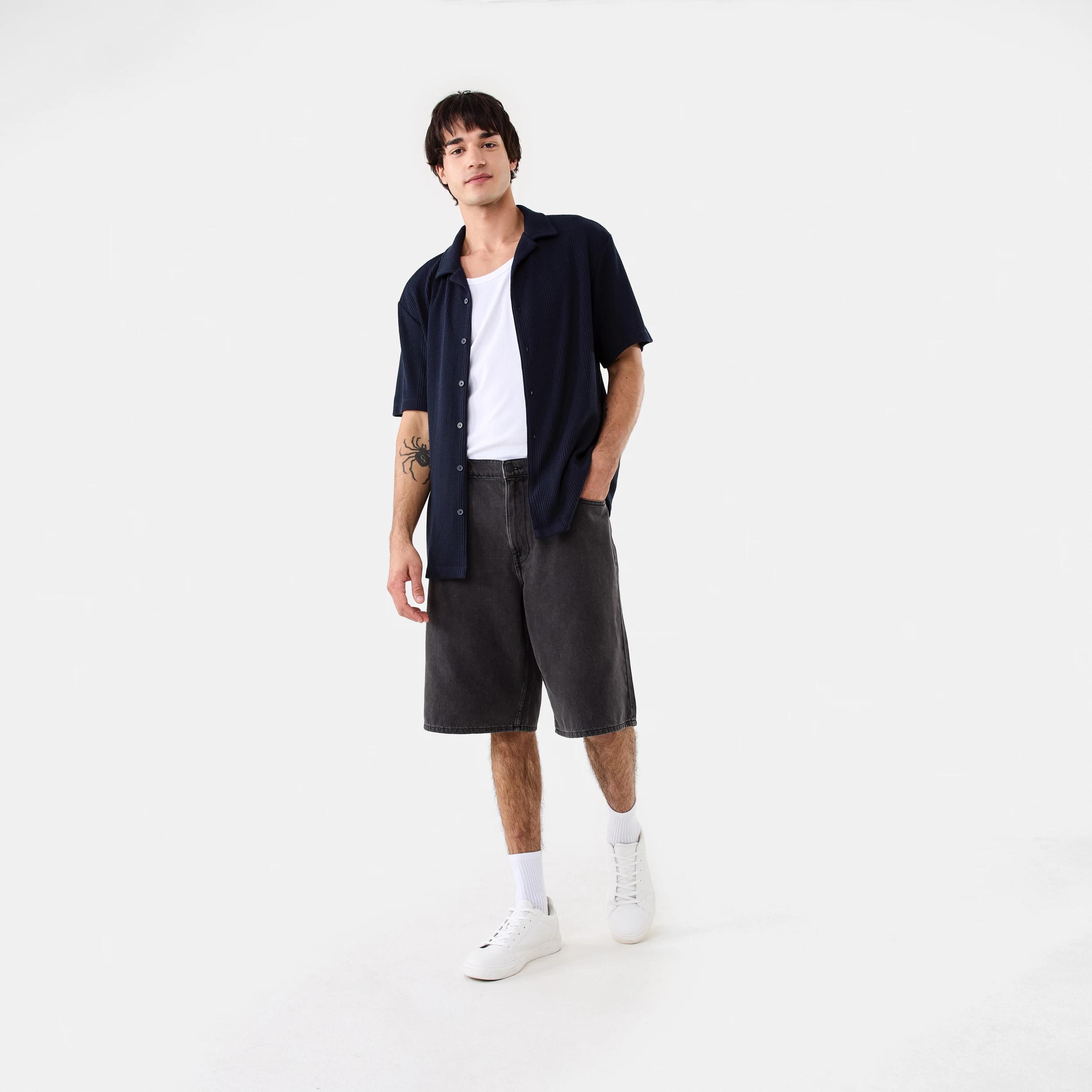 2 Baggy Denim Shorts Black Wash, 2 of 9