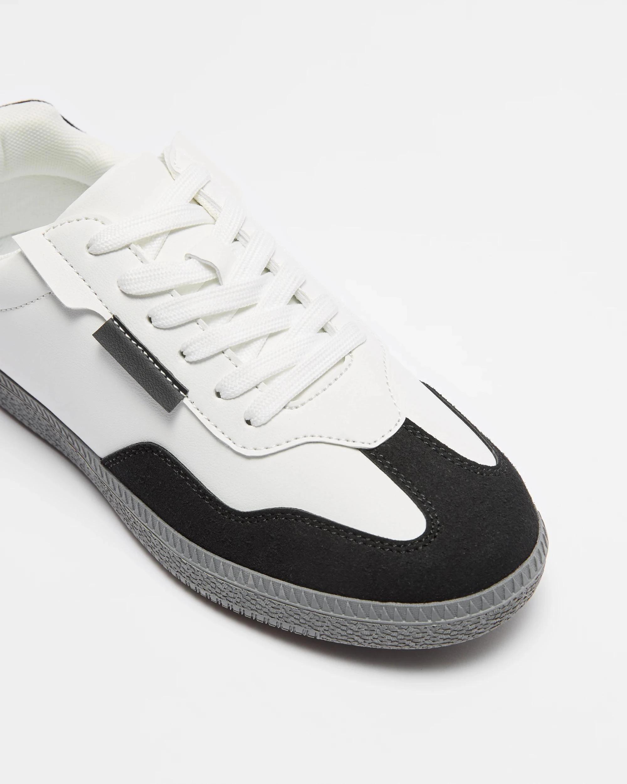 2 Target Woman Womens Sneaker - The Tango GREY/BLACK, 2 of 3