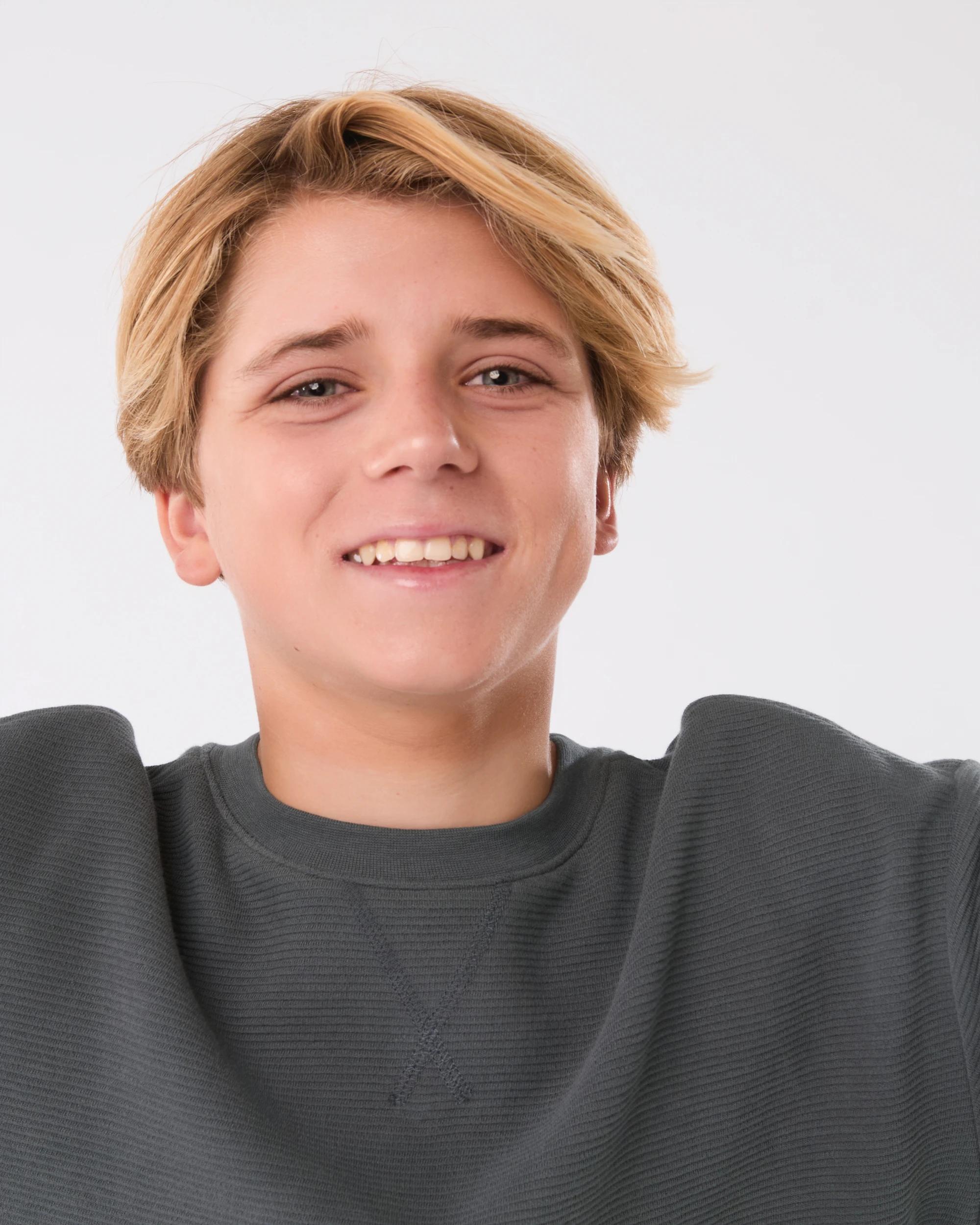 3 Long Sleeve Oversized Ottoman T-shirt Magnet, 3 of 7