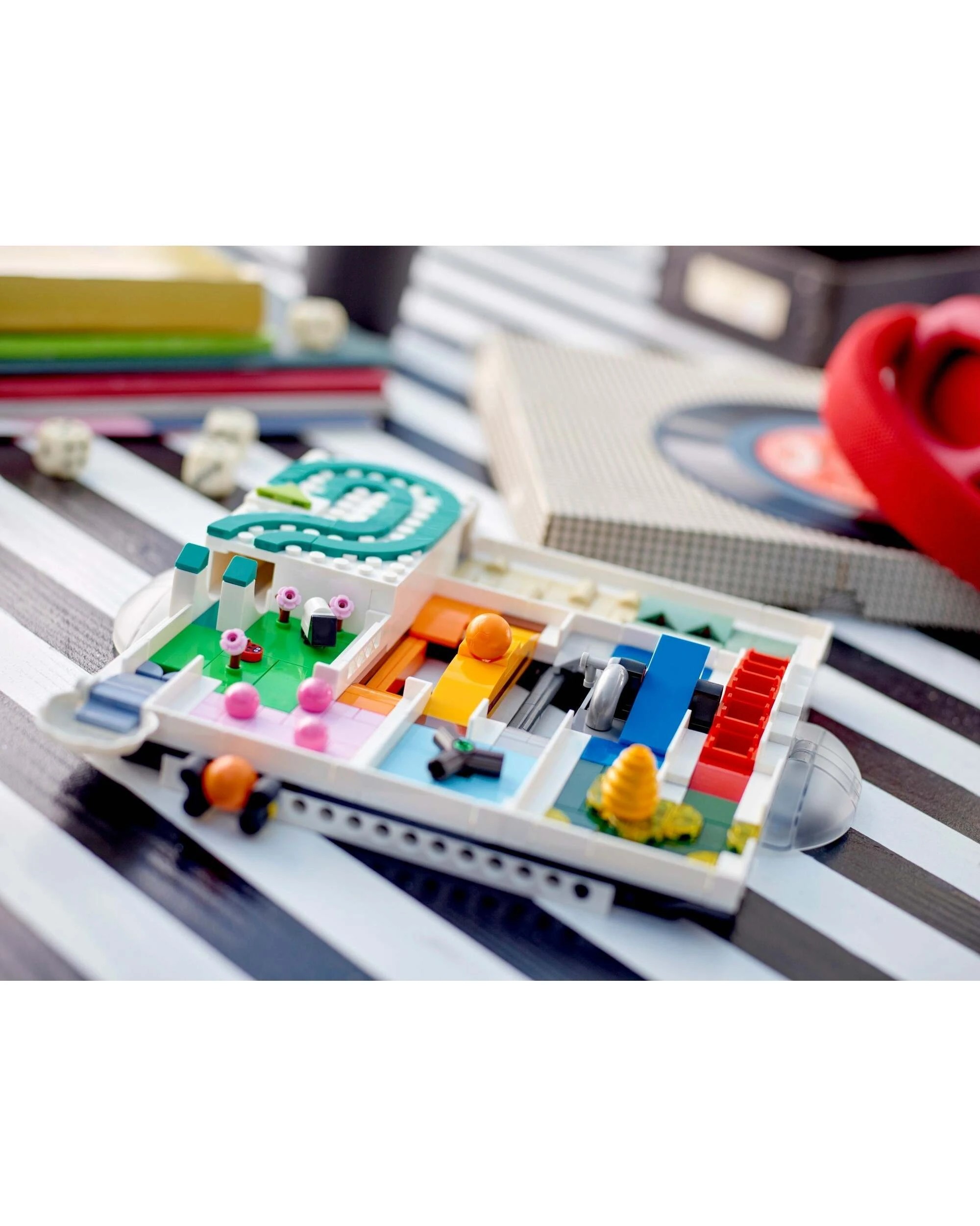 3 LEGO Miscellanous Series 40596 Magic Maze Limited Edition, 3 of 4