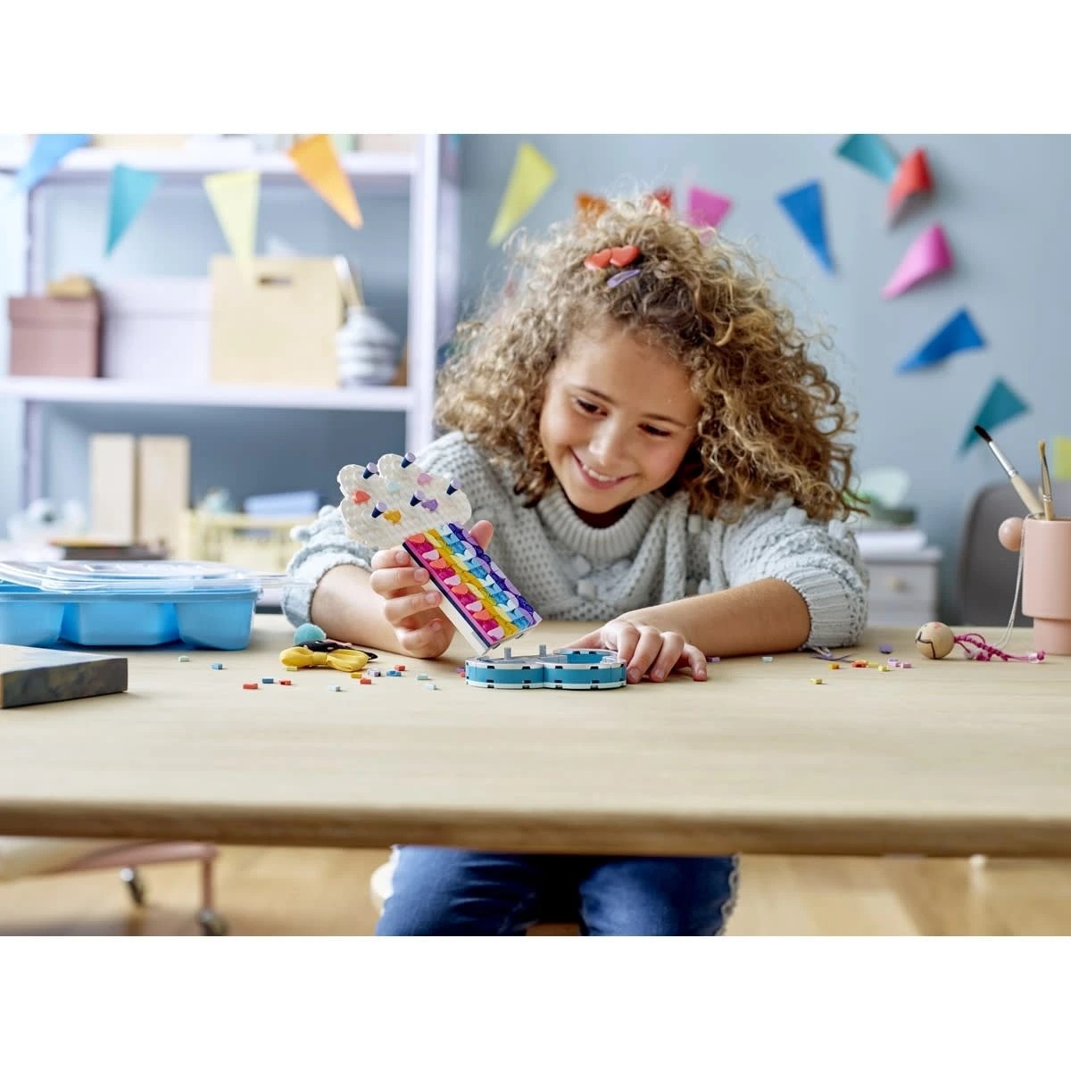 6 LEGO DOTS Rainbow Jewelry Stand Set 41905, 6 of 8