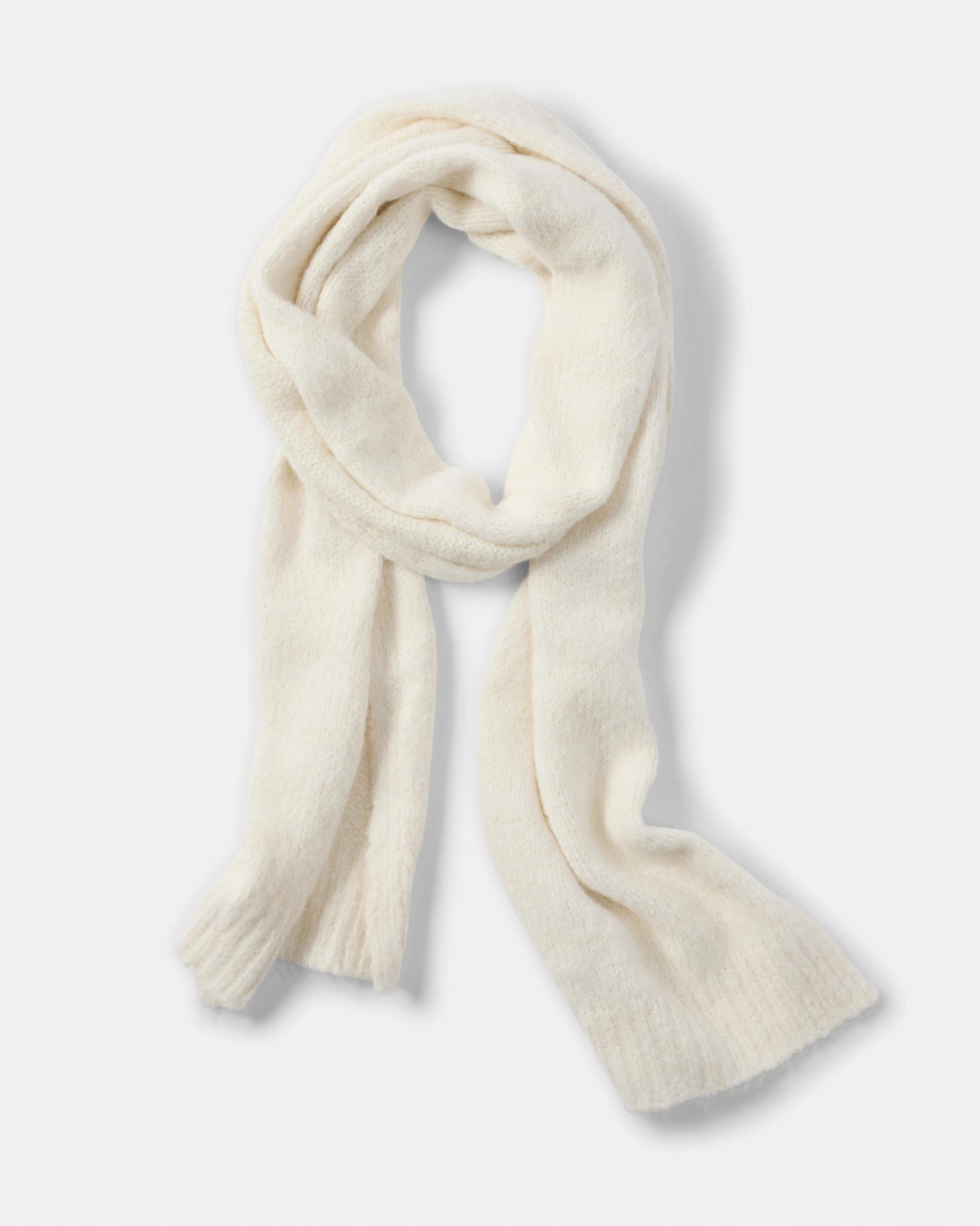 1 Chunky Knit Scarf Cld White, 1 of 3