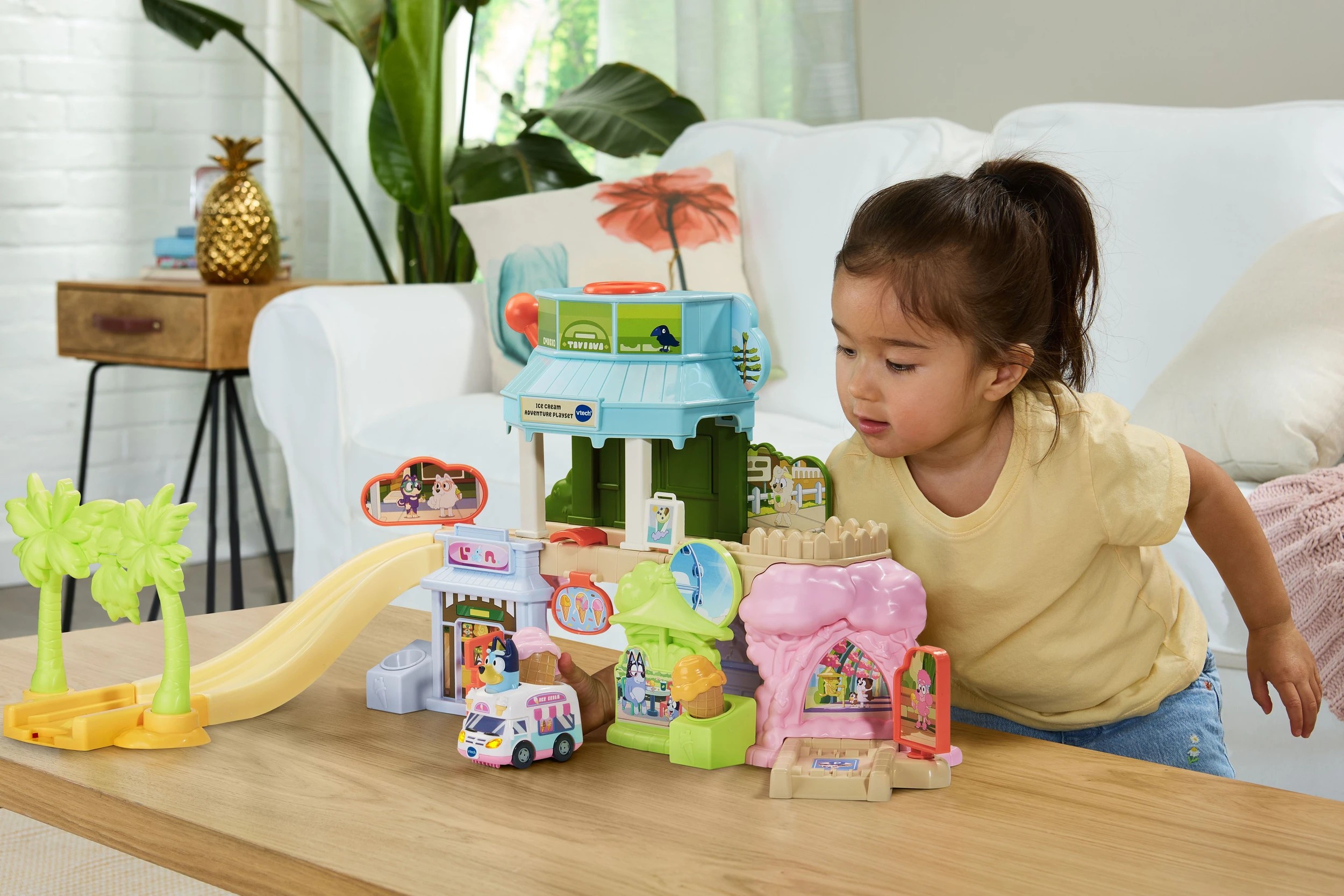 4 VTech Bluey Toot-Toot Drivers Ice Cream Adventure Play Set, 4 of 6