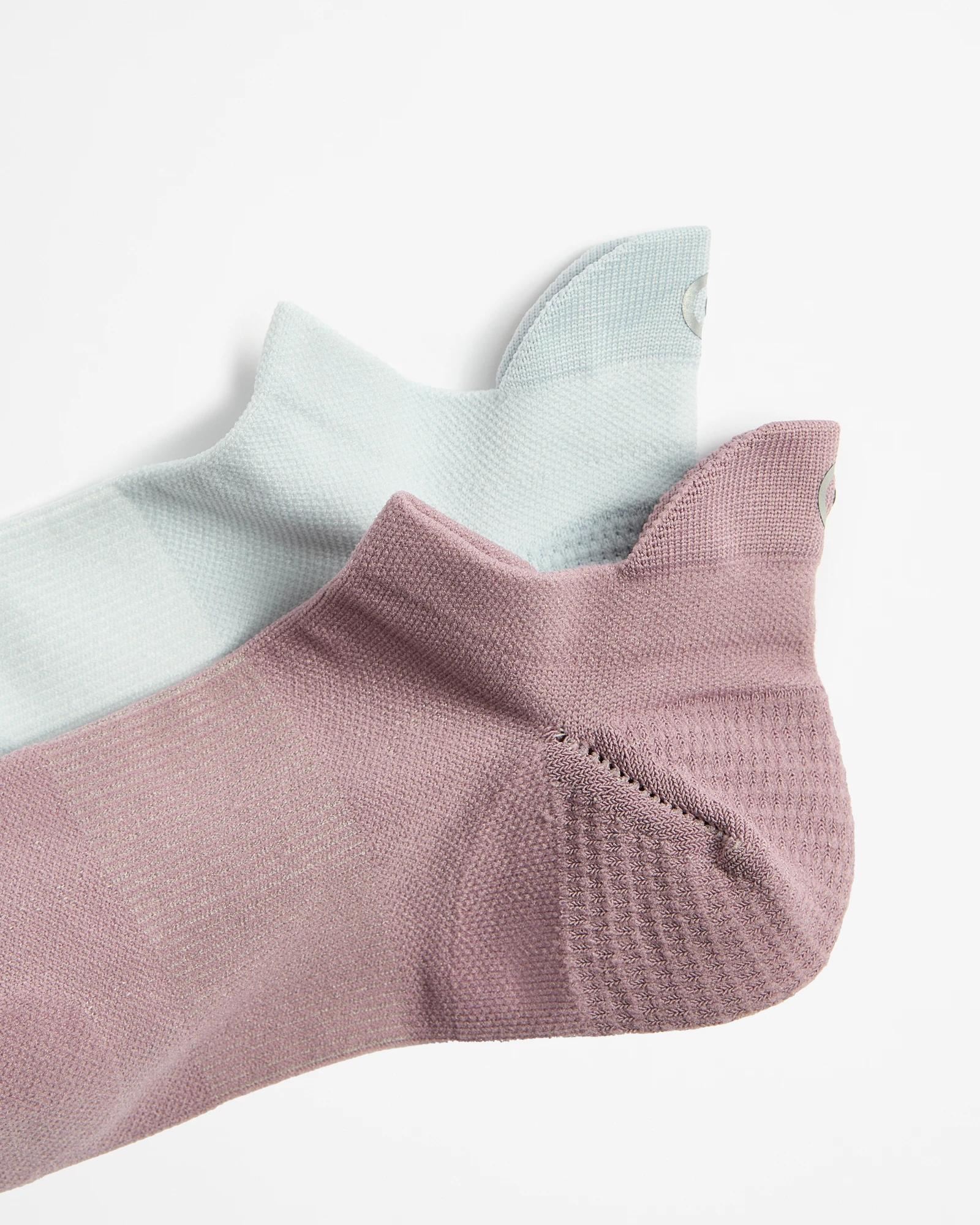 1 Target Active 2 Pack No Show Heel Tab Socks WISTFUL MAUVE/LIGHT GREY, 1 of 3