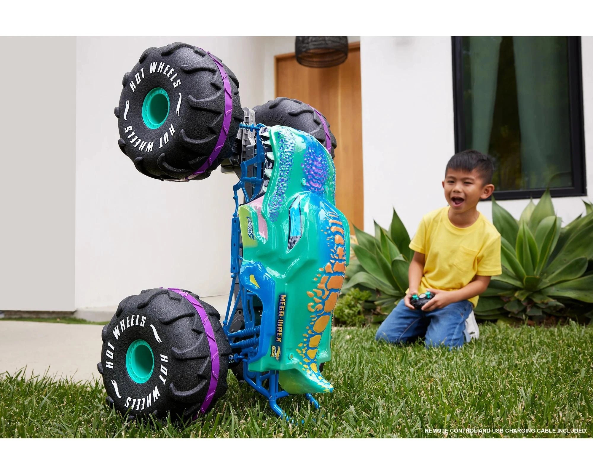 5 Hot Wheels Monster Trucks RC Battery-Powered 1:6th Scale Mega-Wrex - Green, 5 of 5