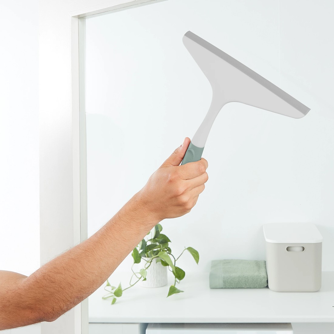 5 Window Squeegee, 5 of 9