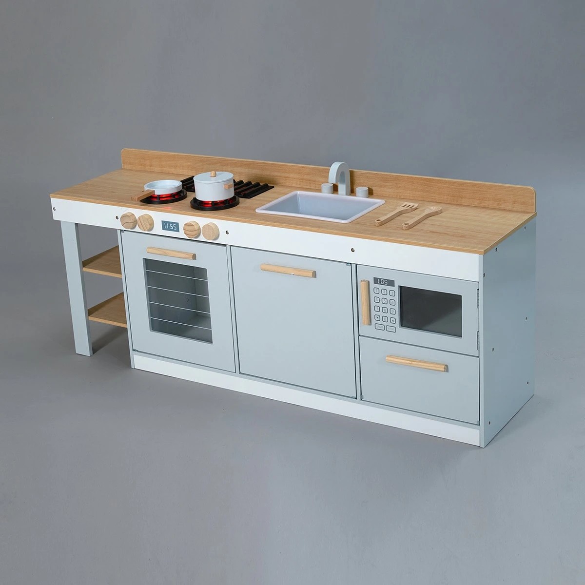 9 Modern Deluxe Kitchen, 9 of 10
