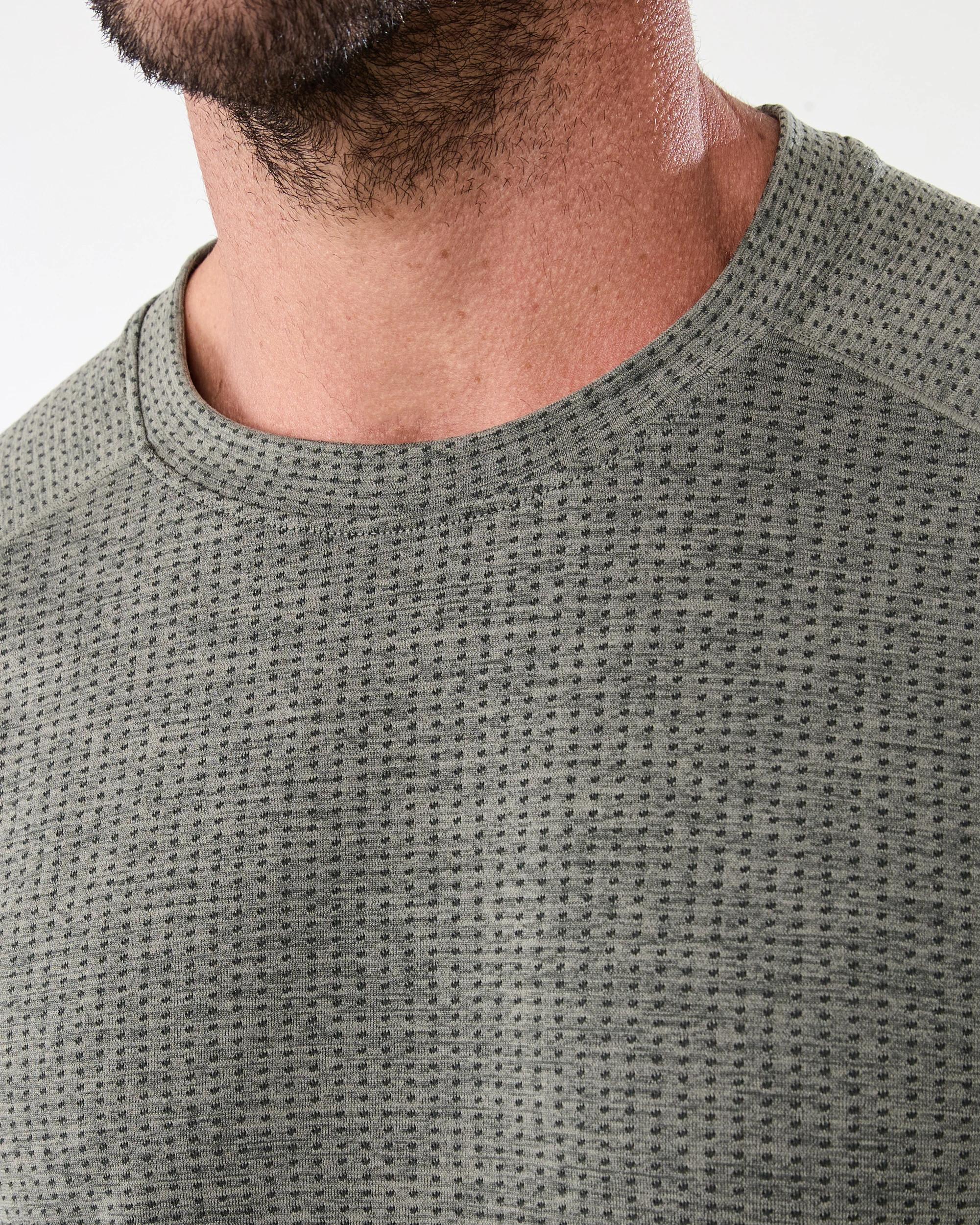 5 Active Mens Movement Long Sleeve T-shirt Grn Marle, 5 of 5