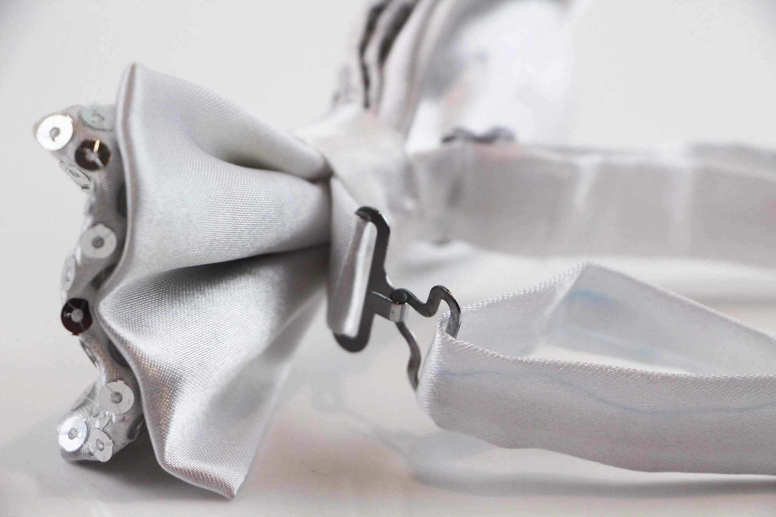 2 Zasel Mens White Sequin Patterned Bow Tie - White, 2 of 4