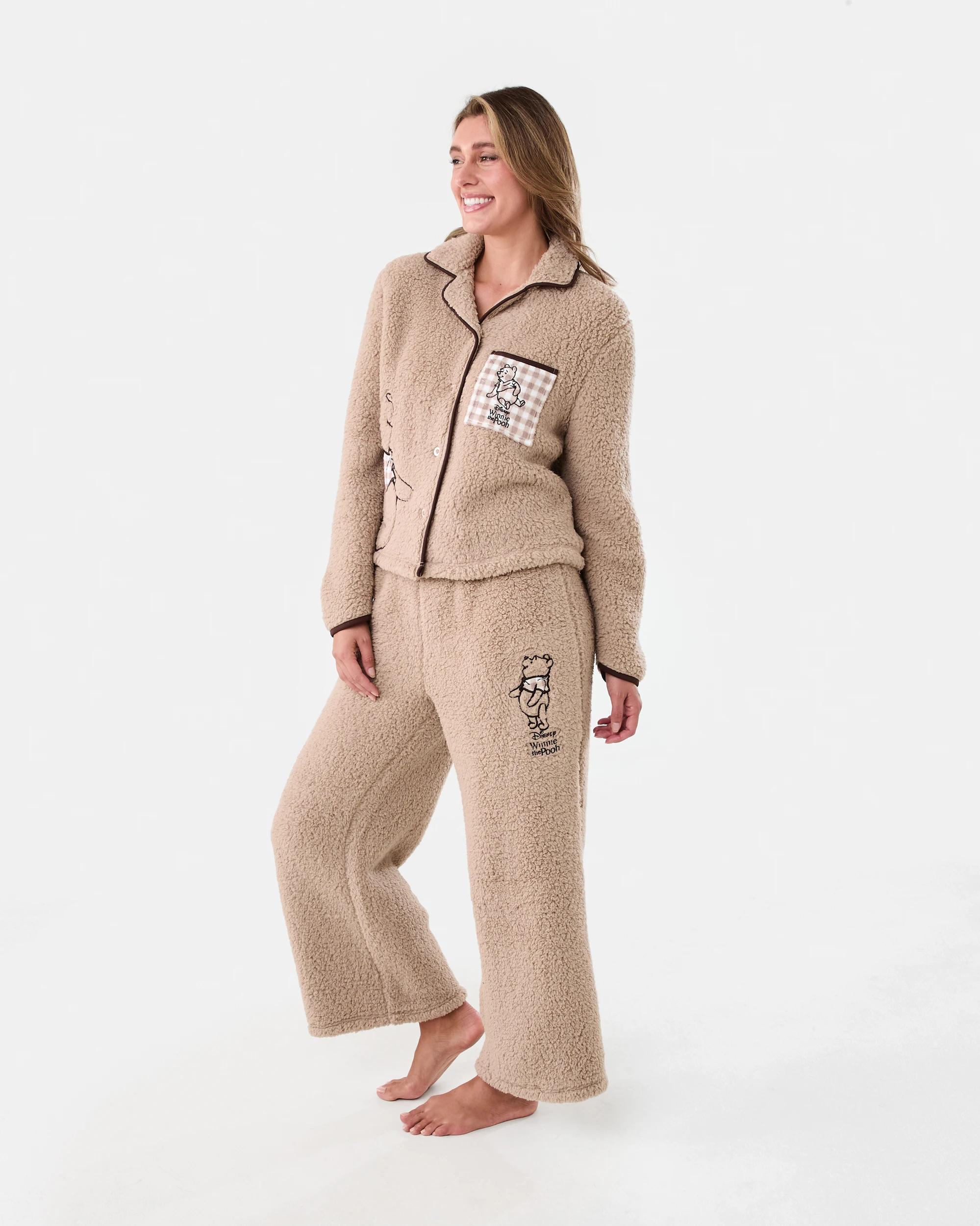 2 Winnie the Pooh License Fleece Button Through Pyjama Set Winnie Plp, 2 of 9