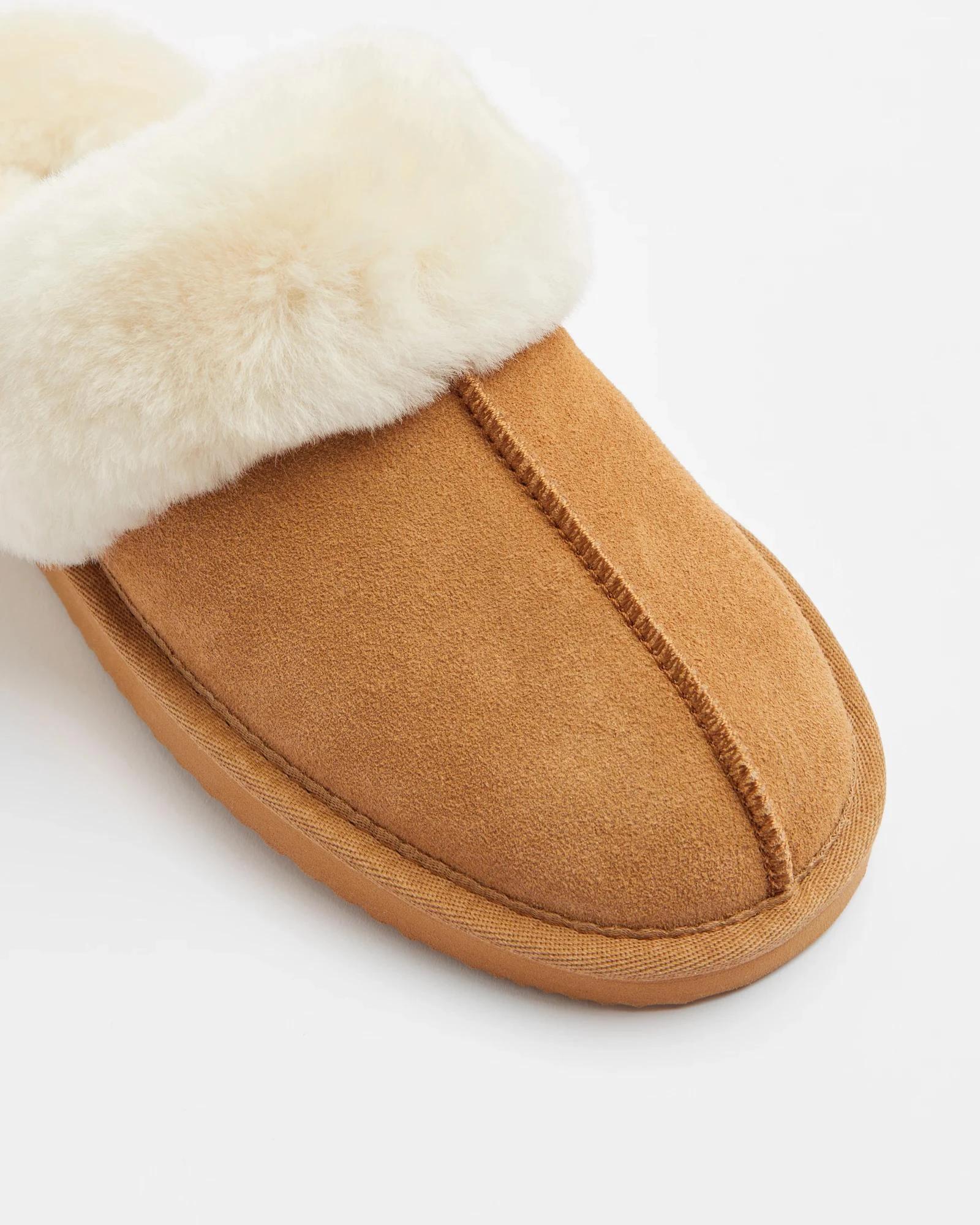 2 Australian Design Ugg Boots and Slippers Womens Sheepskin and Leather Slipper Scuff CHESTNUT, 2 of 3