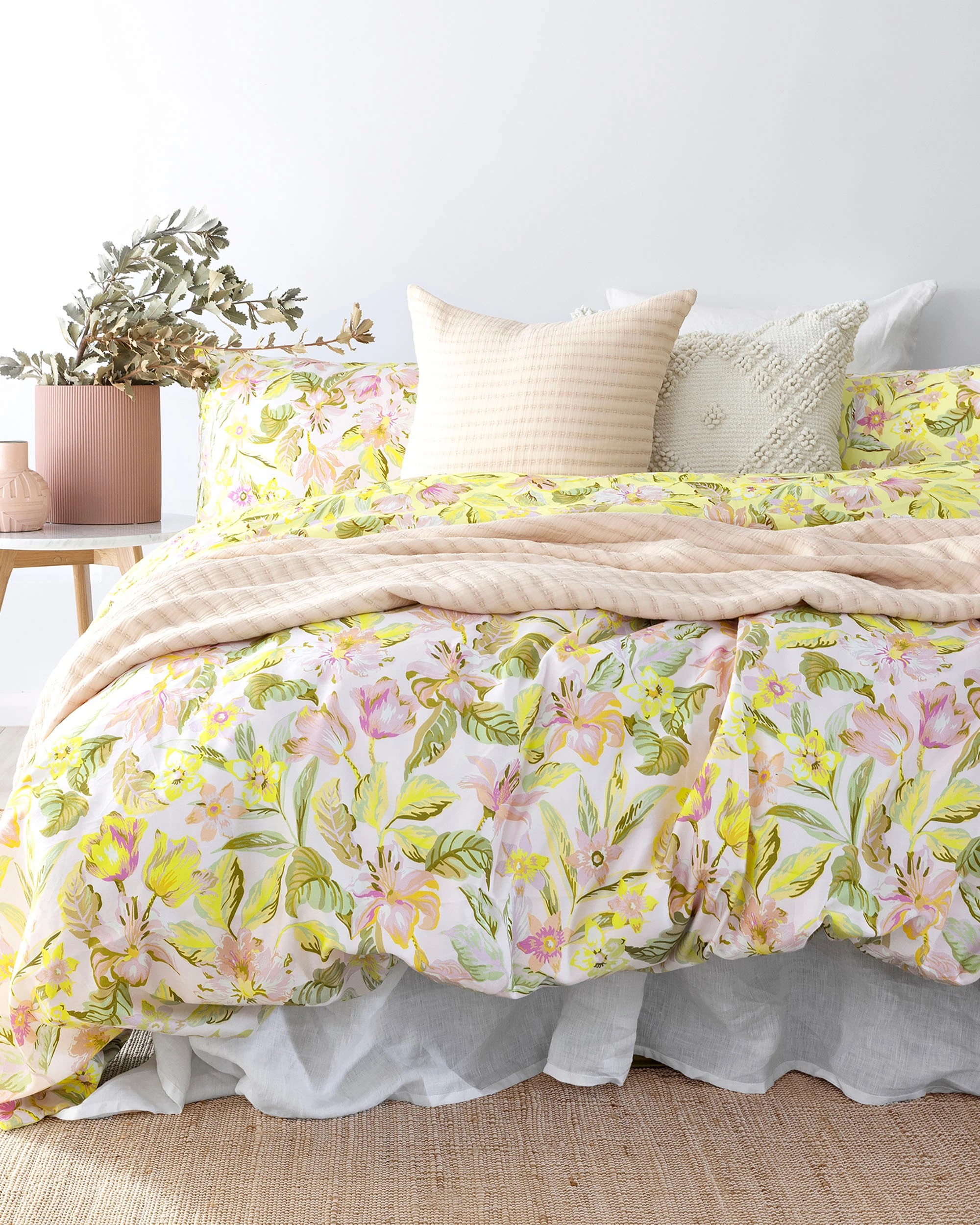 1 Bambury Phoebe Quilt Cover Set Cotton Tropical Floral Design reversible - King Bed - Multi, 1 of 5