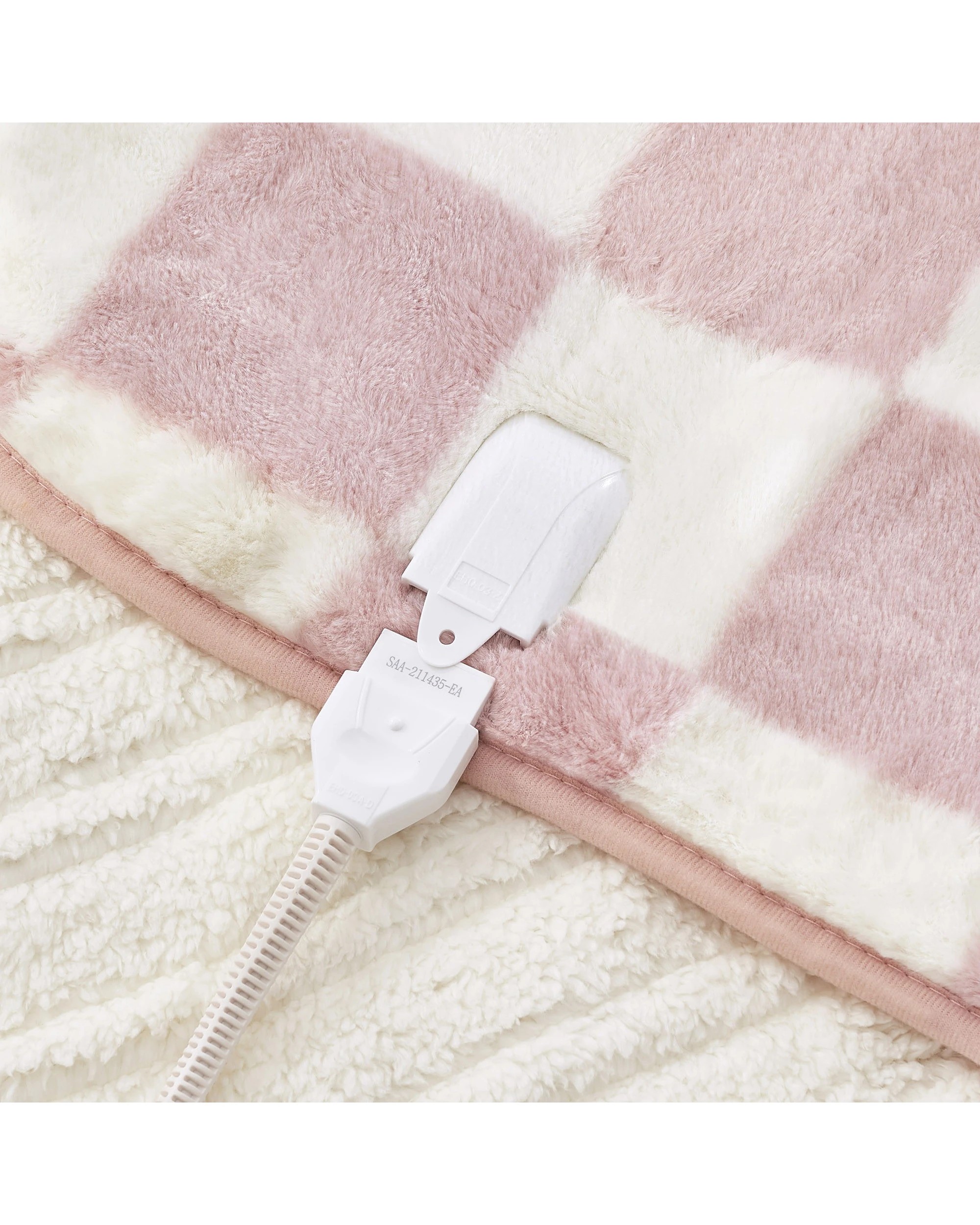 6 Dreamaker Axia Checkered Plush Heated Throw 180x200cm - Pink and Cream, 6 of 10