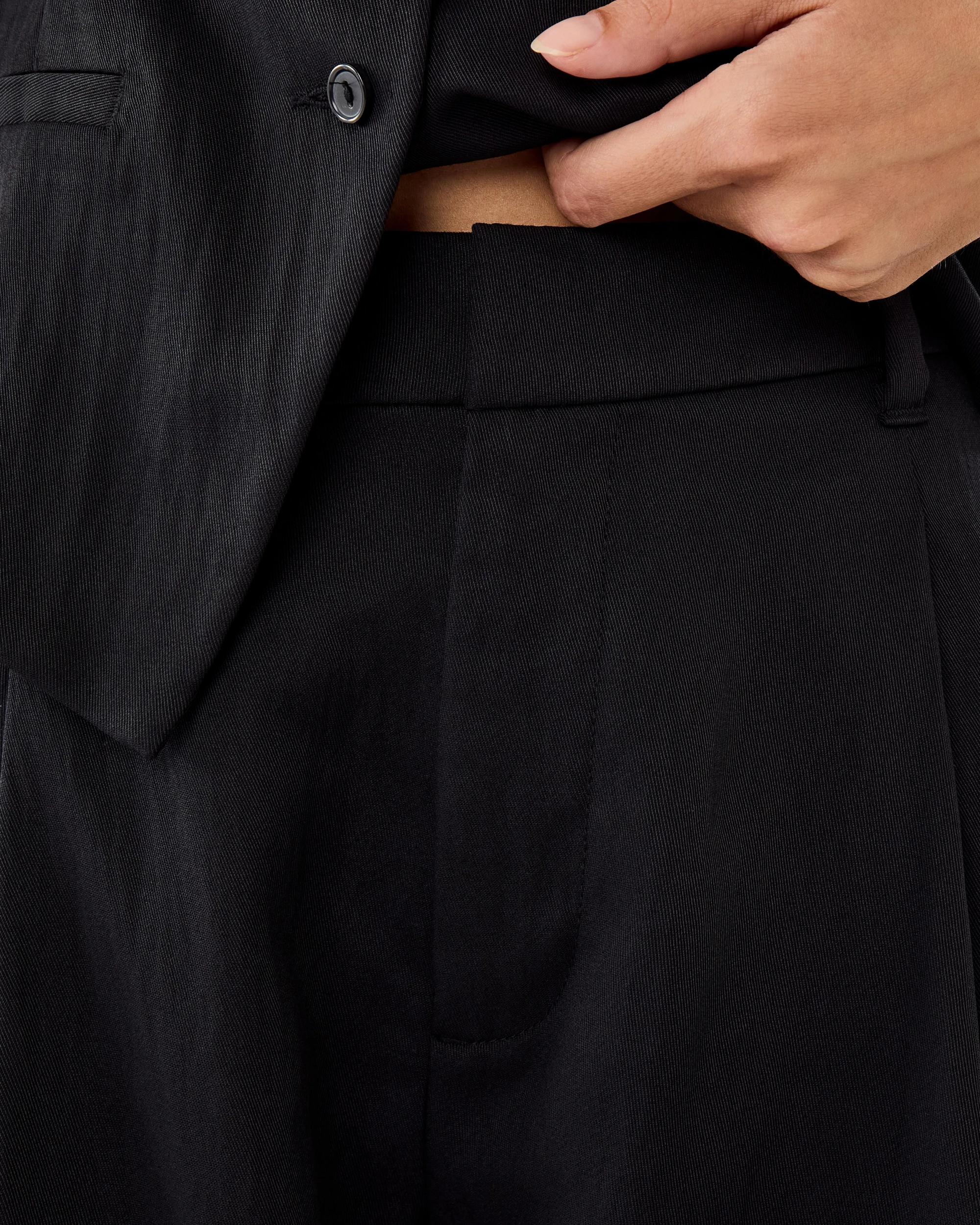 5 Tailored Bermuda Shorts Black, 5 of 7