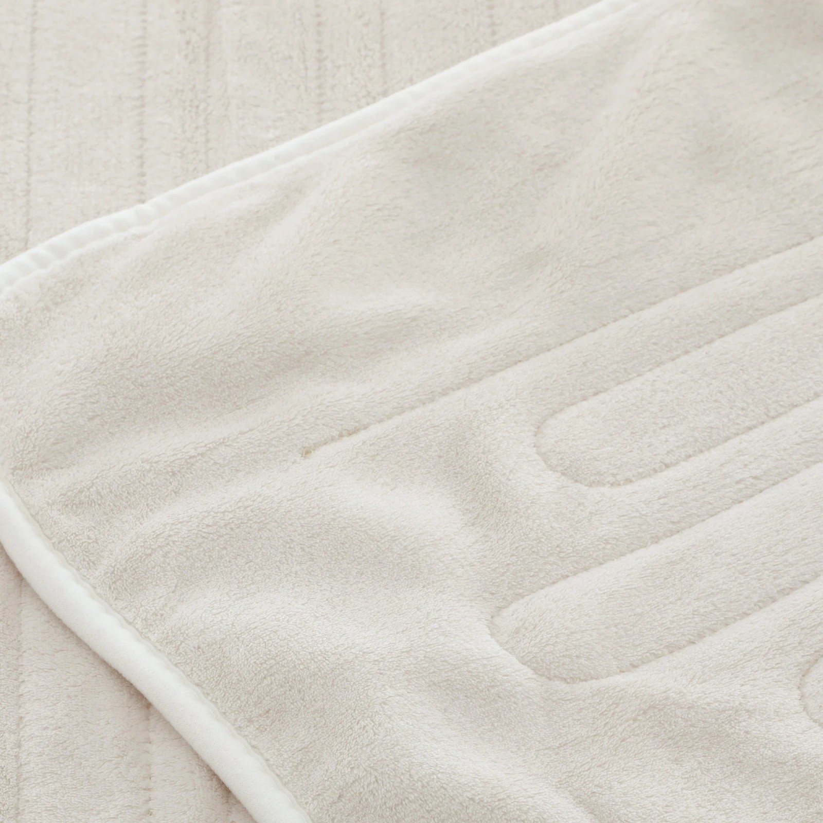 10 Bedra Bedding Electric Heated Throw Rug Washable Blanket Snuggle Flannel Winter Warm - Single Bed - White, 10 of 10