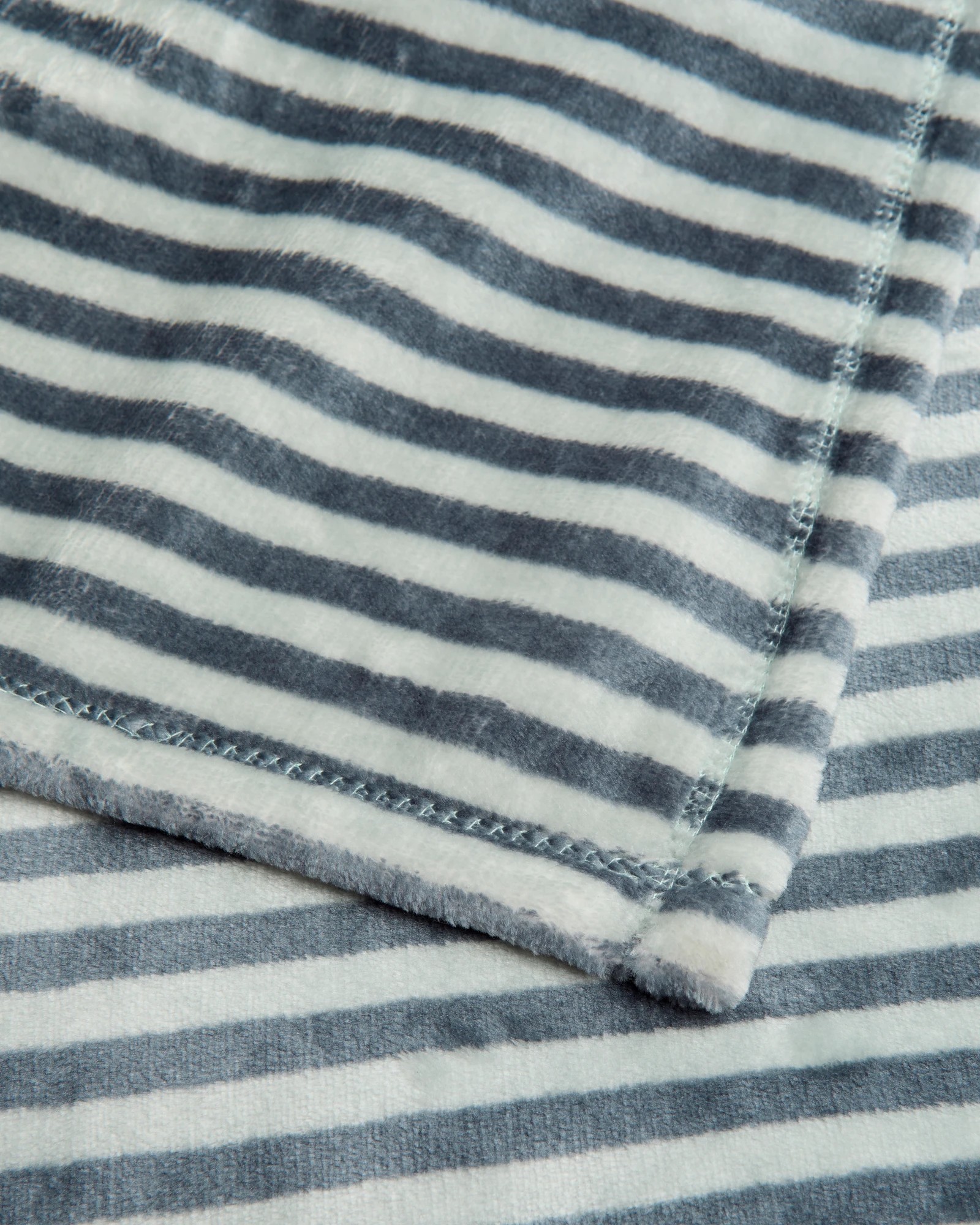 2 Target Ivy Super Soft Stripe Throw - Queen Bed - Green, 2 of 3