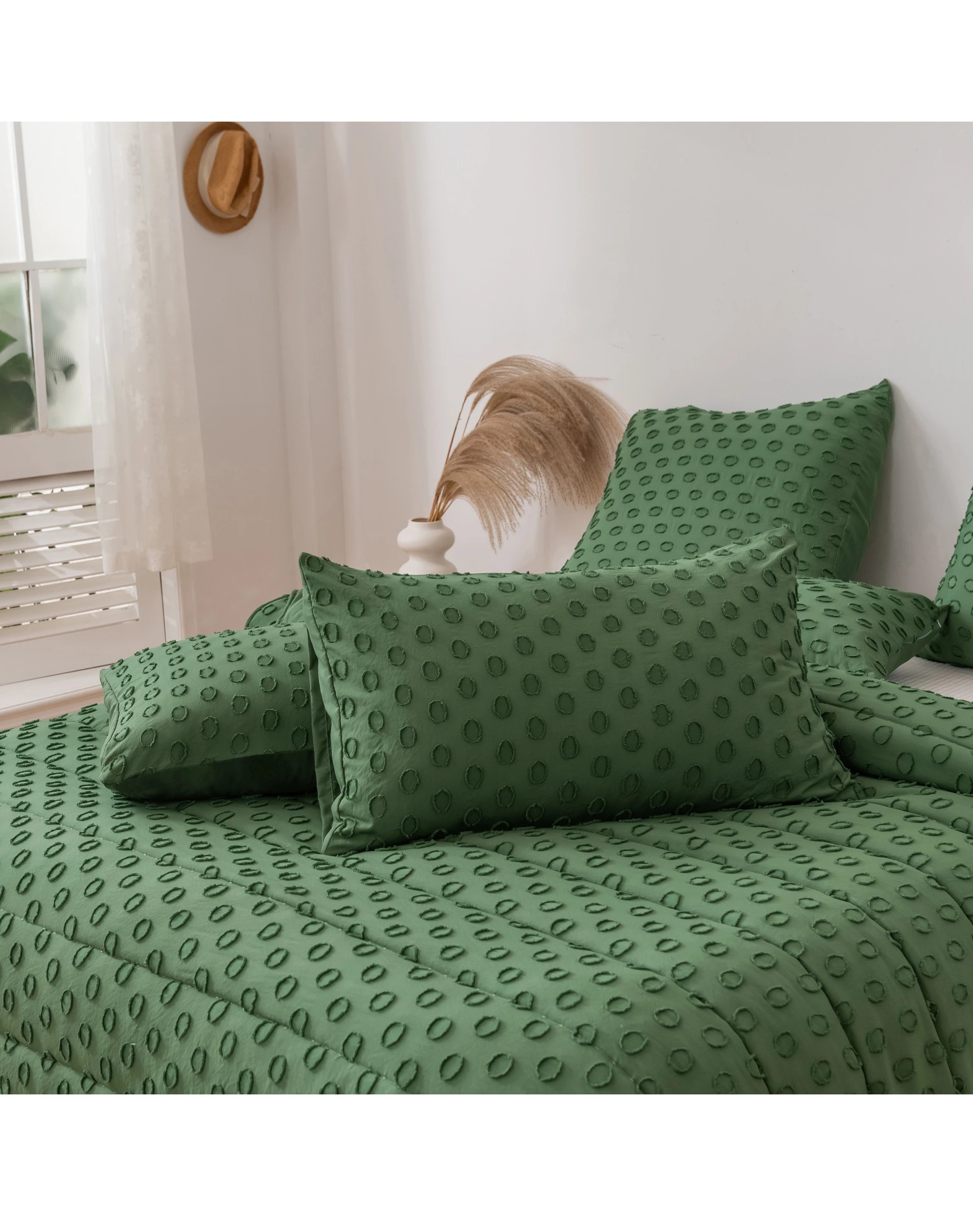 4 Dreamaker Haven Spot 6 Piece Comforter Set - King Bed - Eden Green, 4 of 7