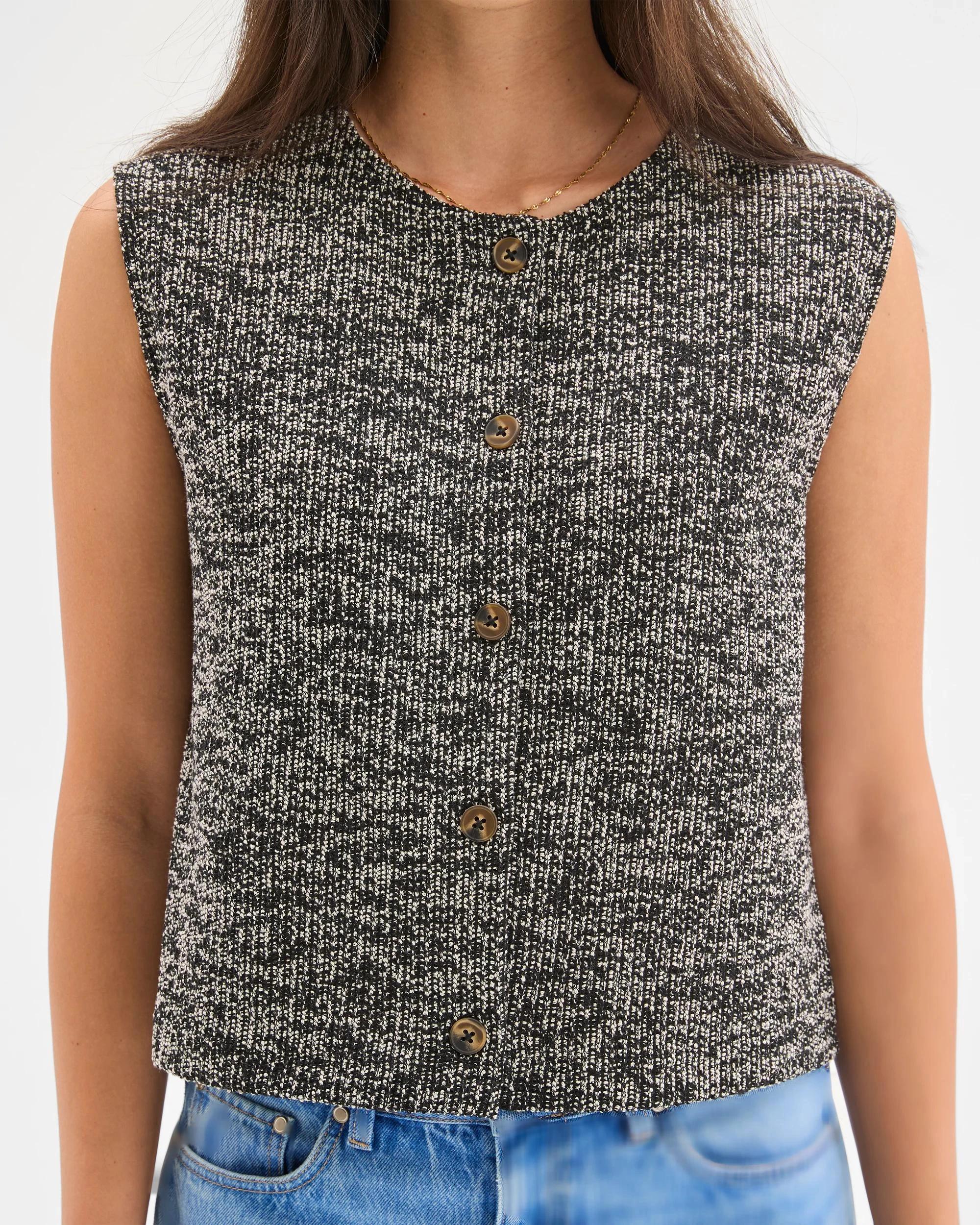 3 Target Woman Sleeveless Button Through Front Vest BLACK/WHITE MARLE, 3 of 5