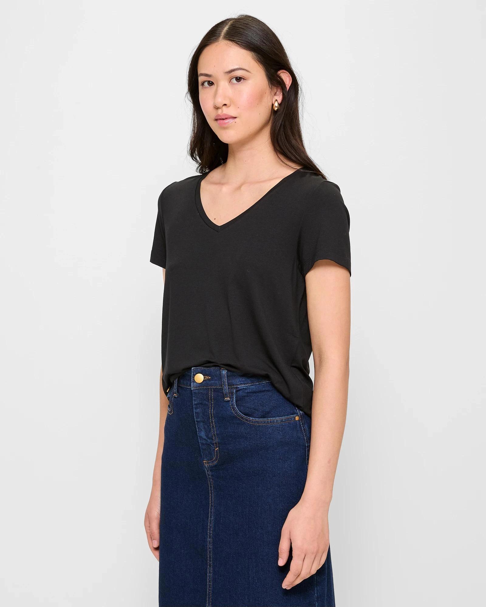 8 Target Viscose/Elastane V-Neck T-Shirt BLACK, 8 of 10
