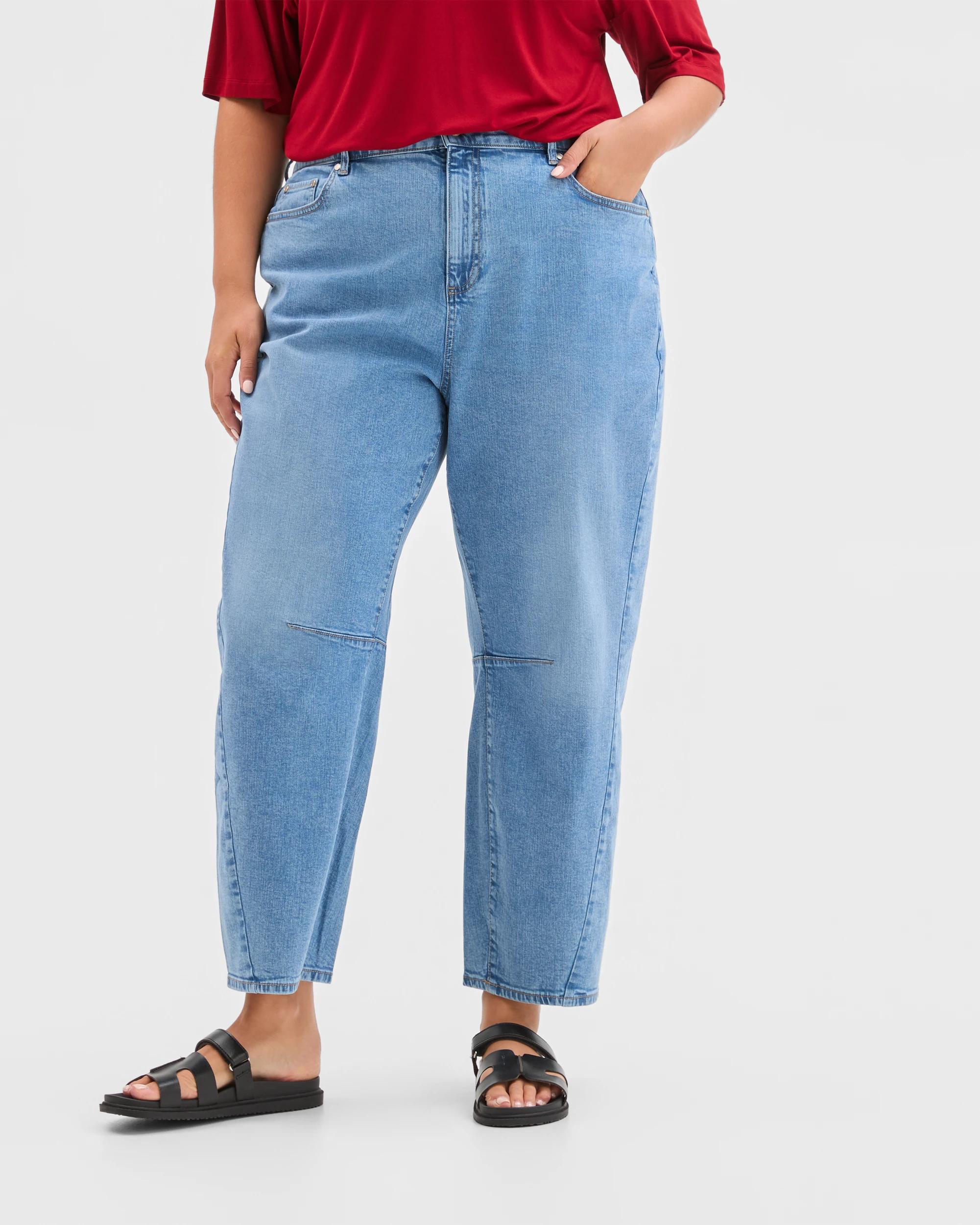 2 Target Curve Plus Size Denim Forward Seam Barrel Leg Jeans INDIGO, 2 of 6