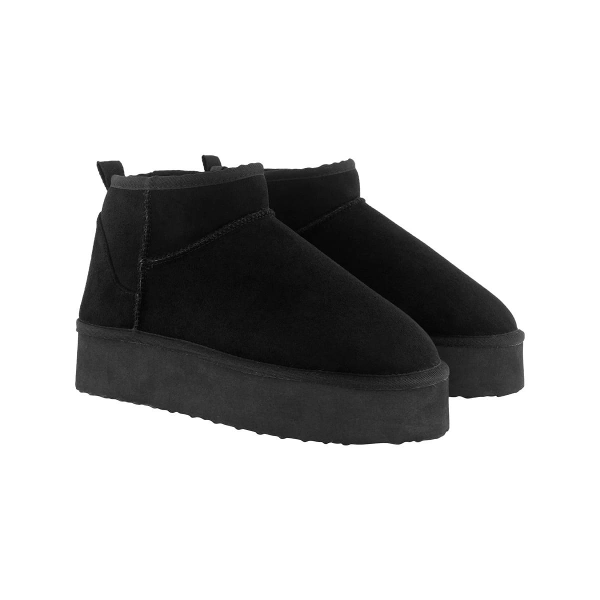 2 Trendy Platform Boots Black, 2 of 3