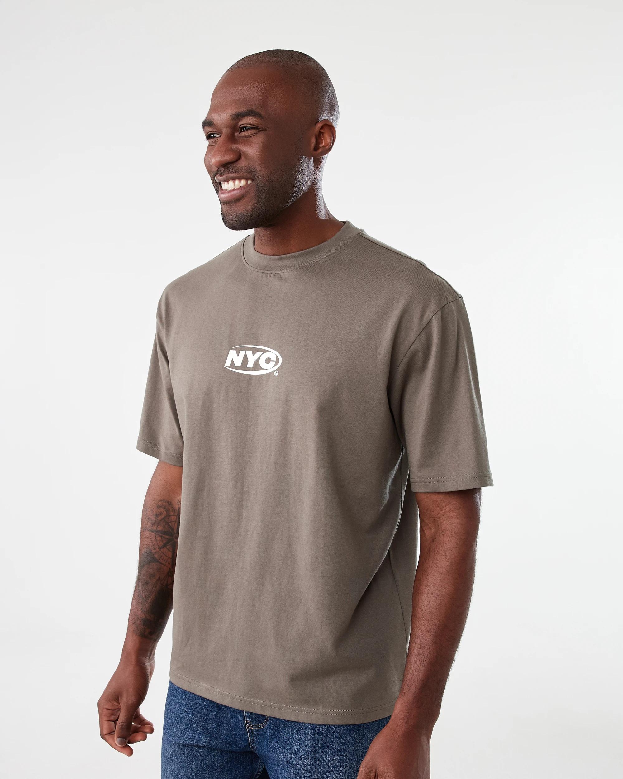 2 Oversized Graphic T-shirt Brw Ny Gft, 2 of 7