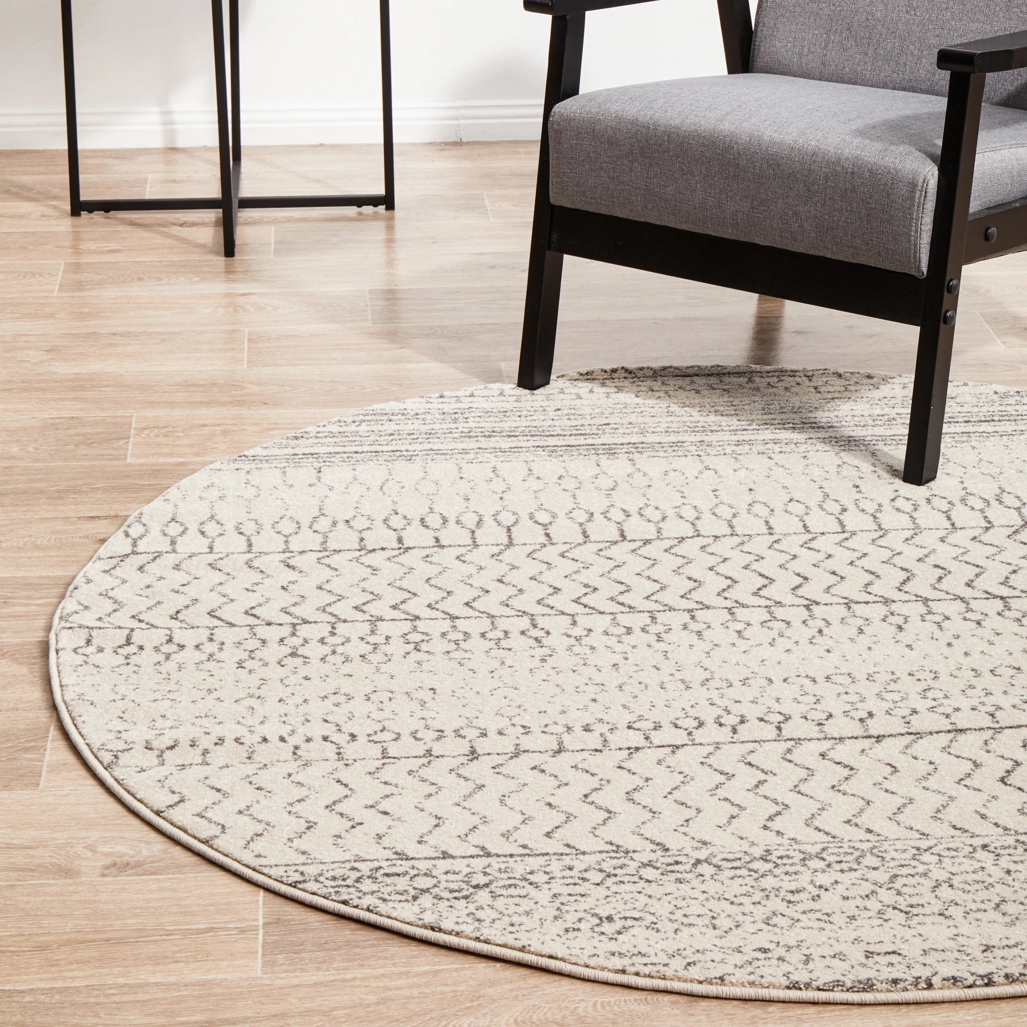 1 Common Ground Rugs Lustre Harper 150x150 cm Rug - Silver, 1 of 9