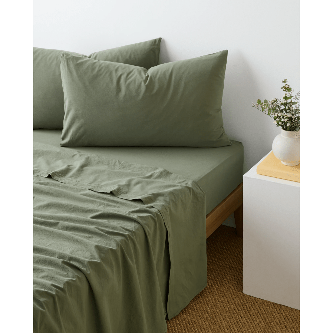 1 Arlo Stonewash Fitted Sheet
 - Queen Bed
 - Green, 1 of 1