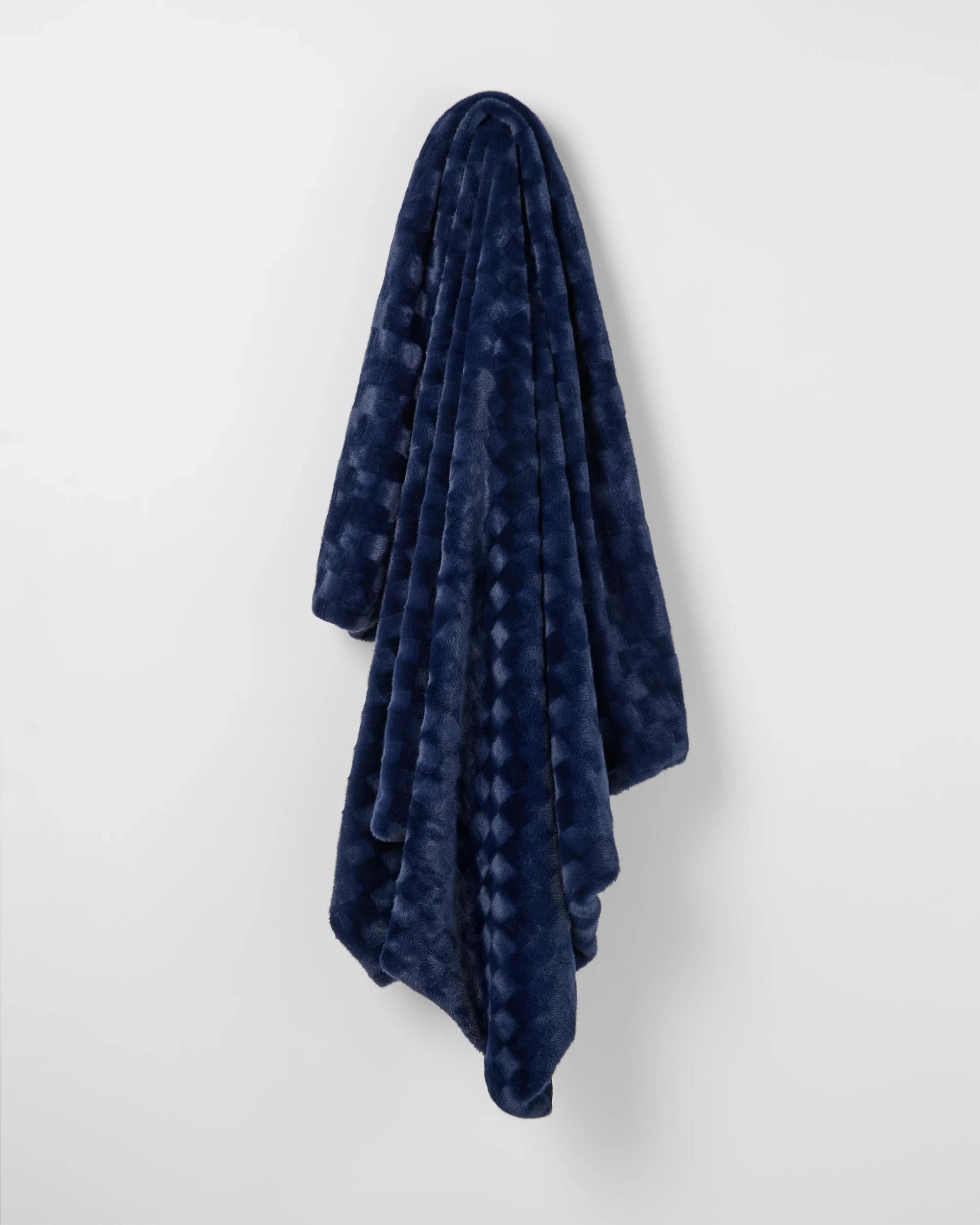 3 Target Ziggy Check Throw - Queen Bed - Blue, 3 of 3