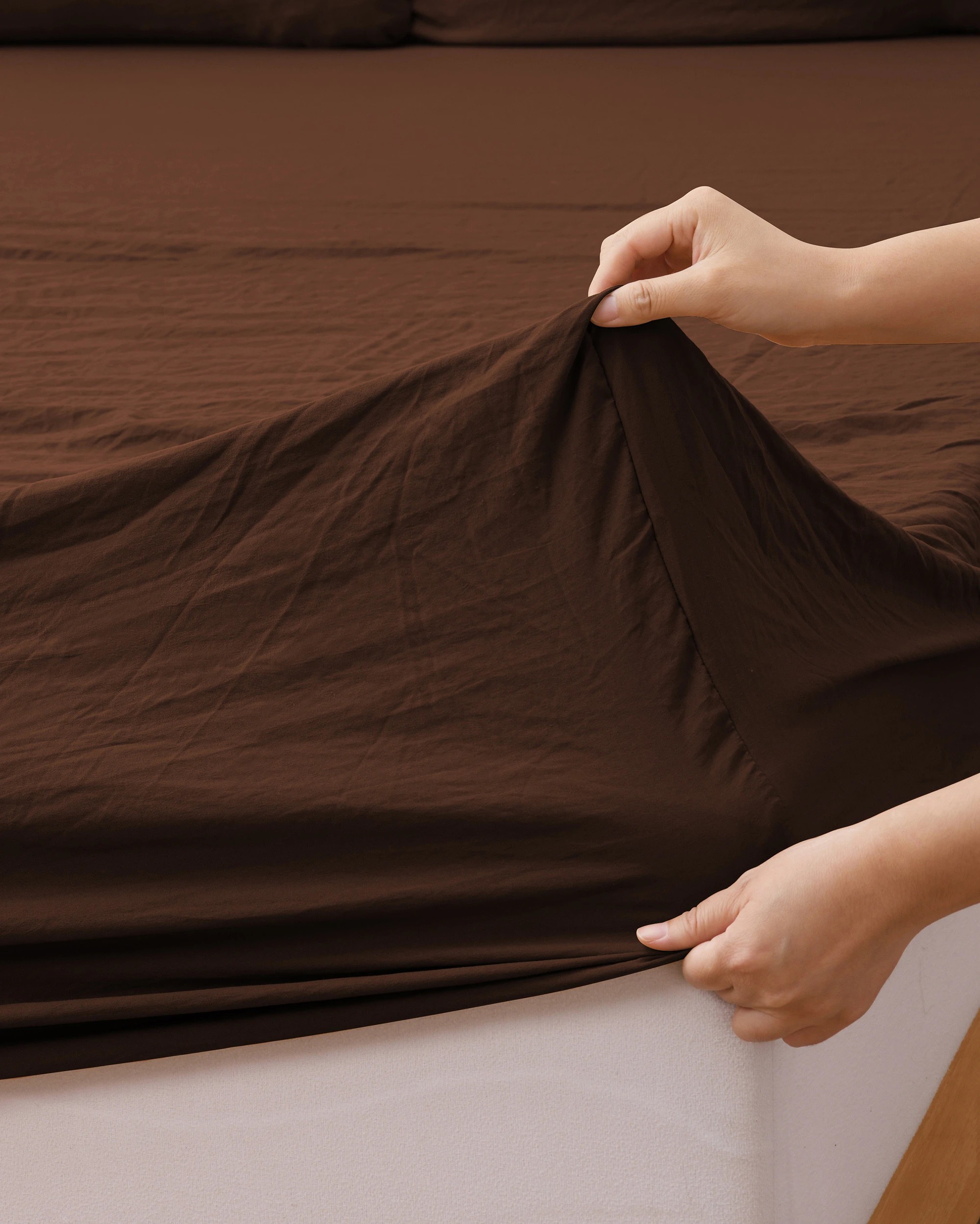 7 Dreamaker Superfine Washed Microfibre Combo Fitted Sheet Set - King Bed - Chocolate, 7 of 10