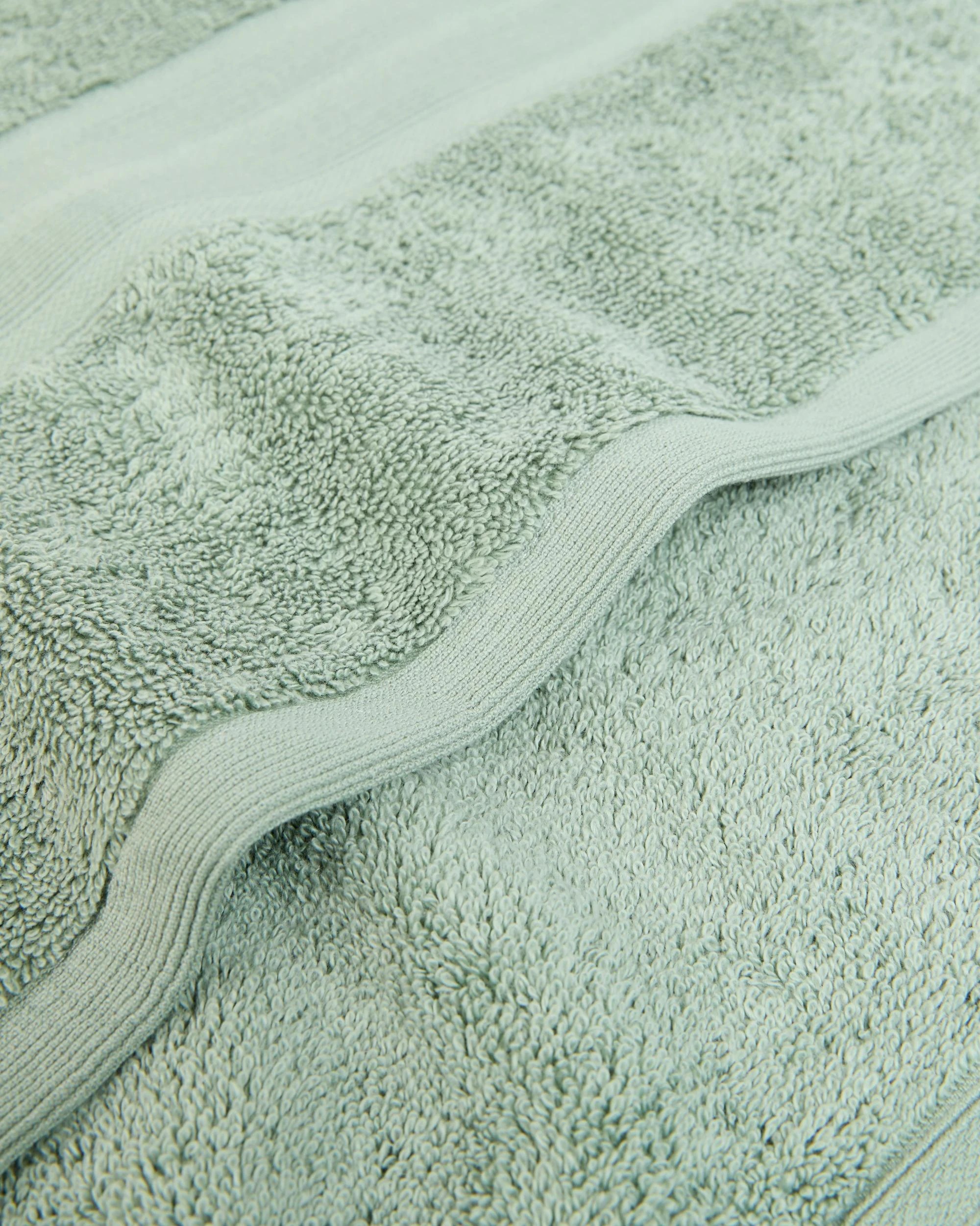 2 Grandeur Australian Cotton Bath Towel - Green, 2 of 2