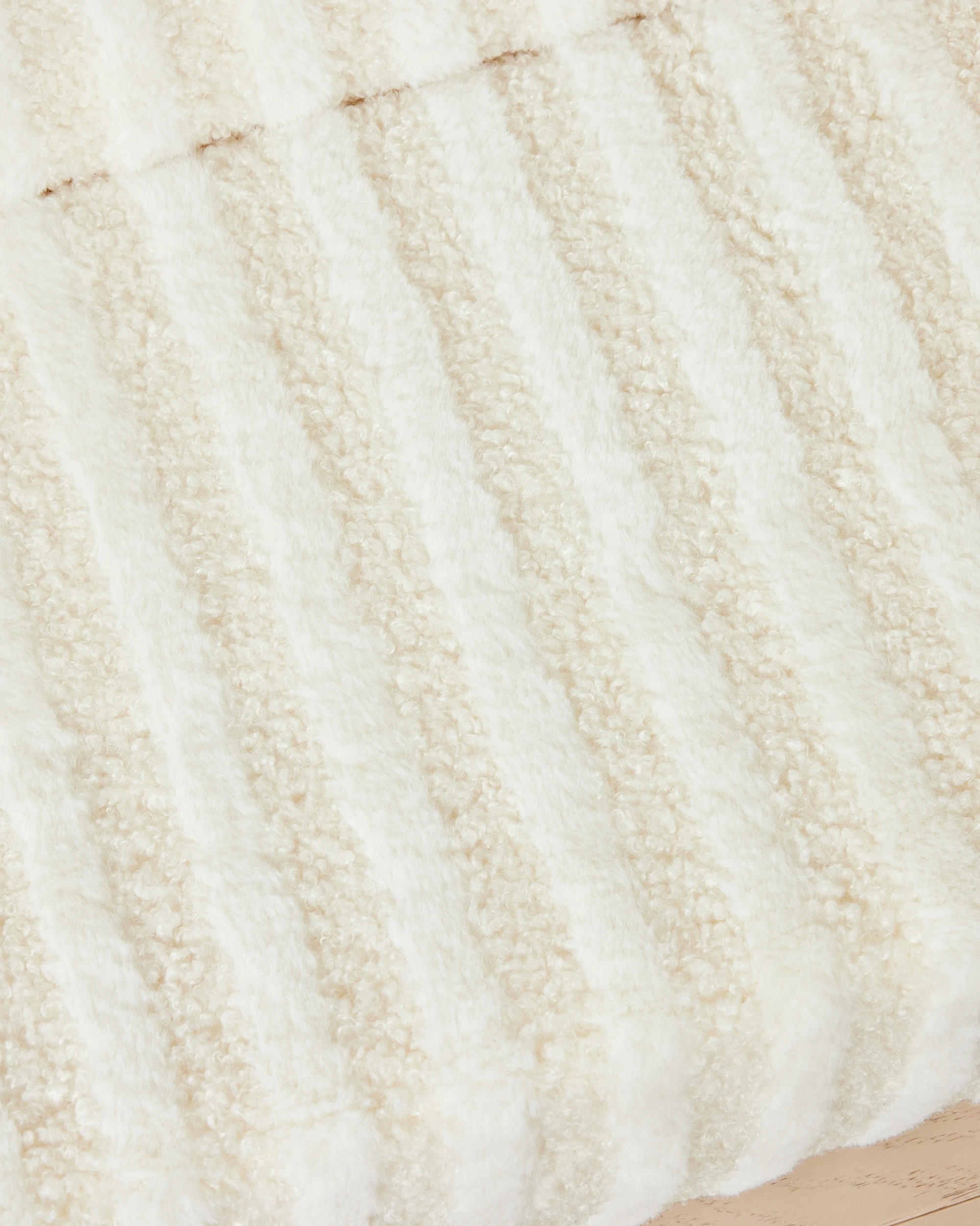 7 Natural Stripe Flip Out, 7 of 8