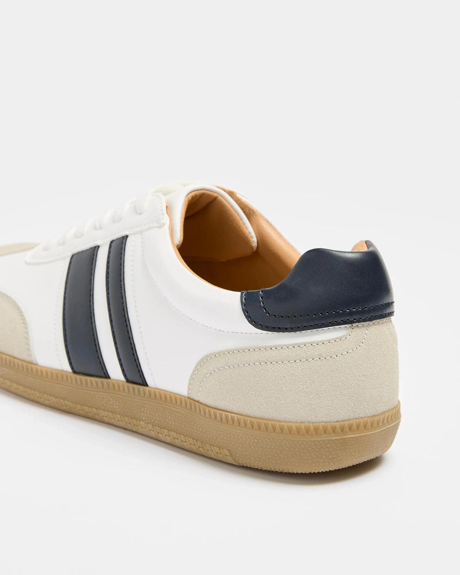 2 Target Man Mens Retro Sneaker - Canterbury WHITE, 2 of 3