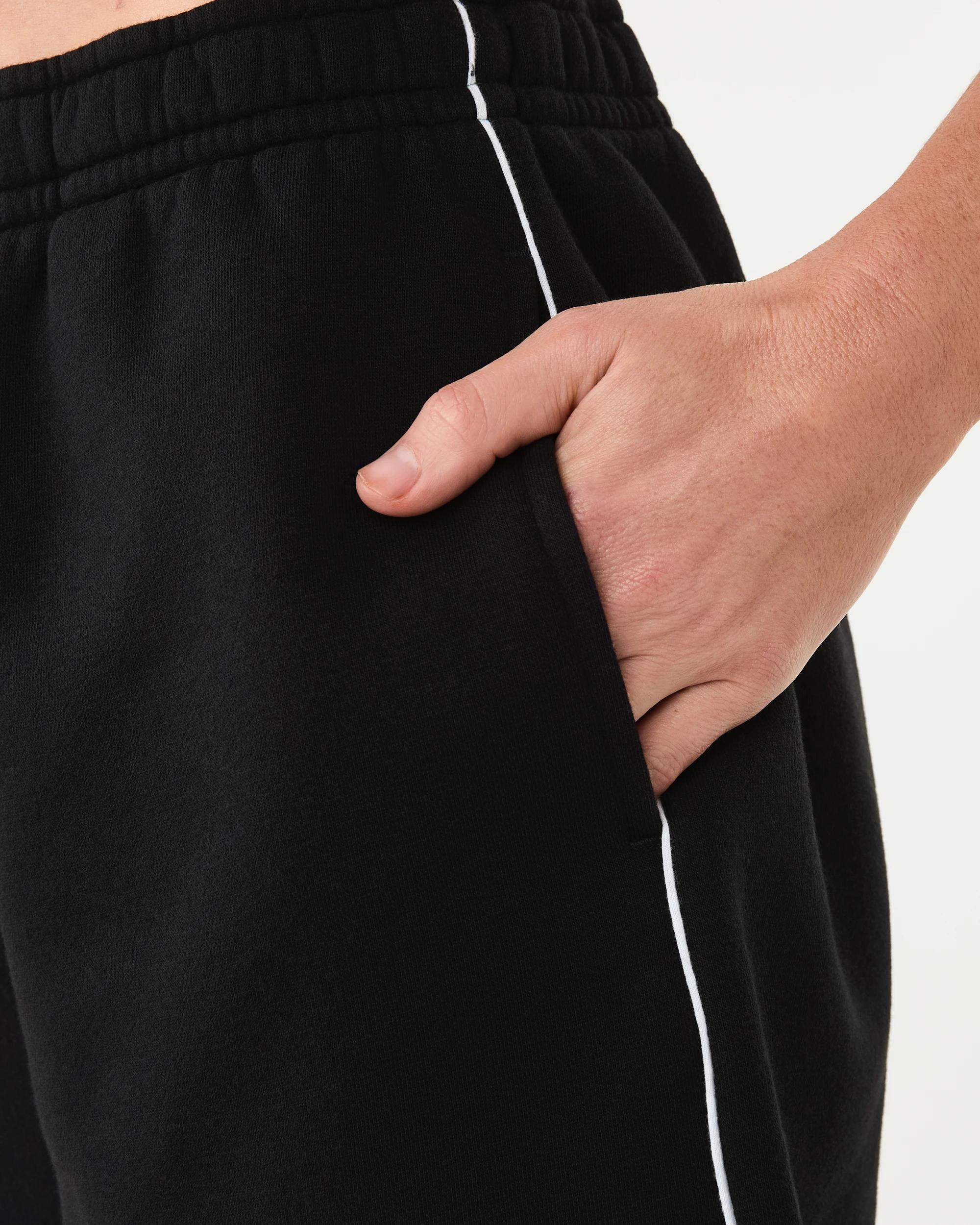 5 Active Womens A-Line Fleece Shorts Black, 5 of 7